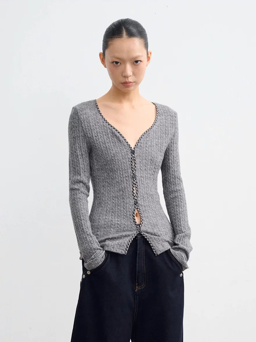 LINY LIBERTY Minimalist Slim-Fit Long-Sleeve Knit Top