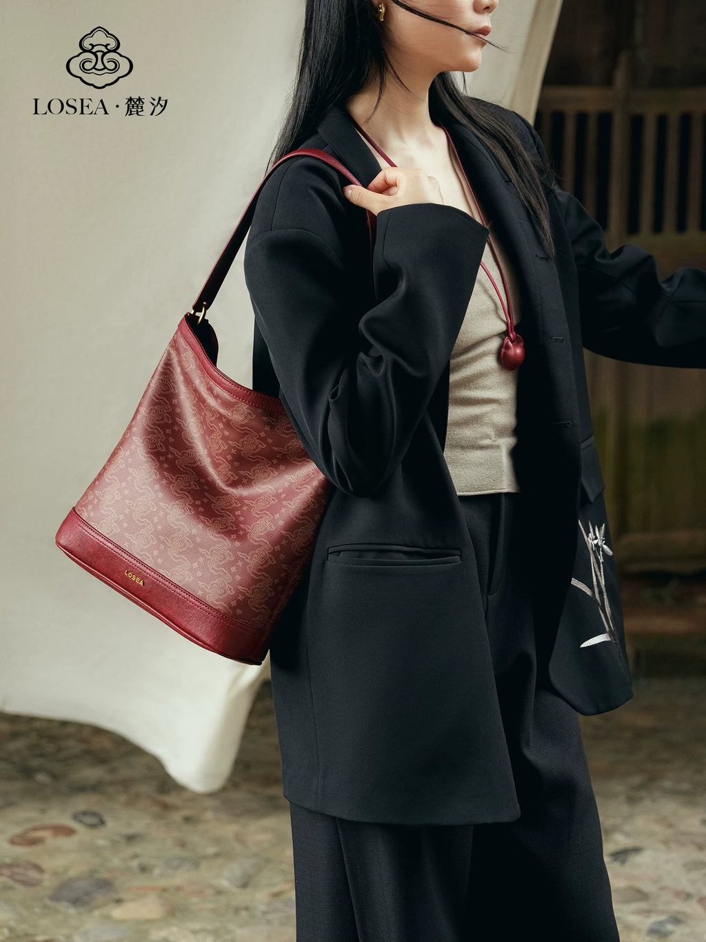 LOSEA Ruyi Cloud Pattern Faux Leather Zip-Top Bucket Bag