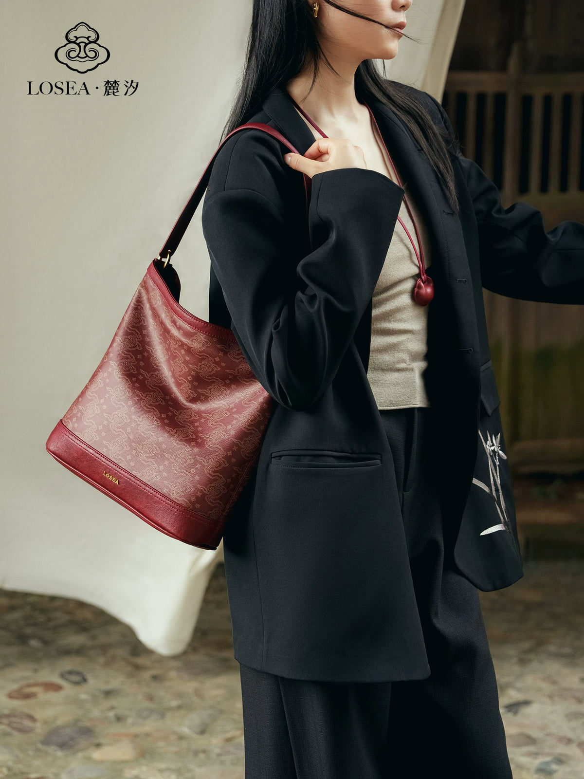 LOSEA Ruyi Cloud Pattern Faux Leather Zip-Top Bucket Bag