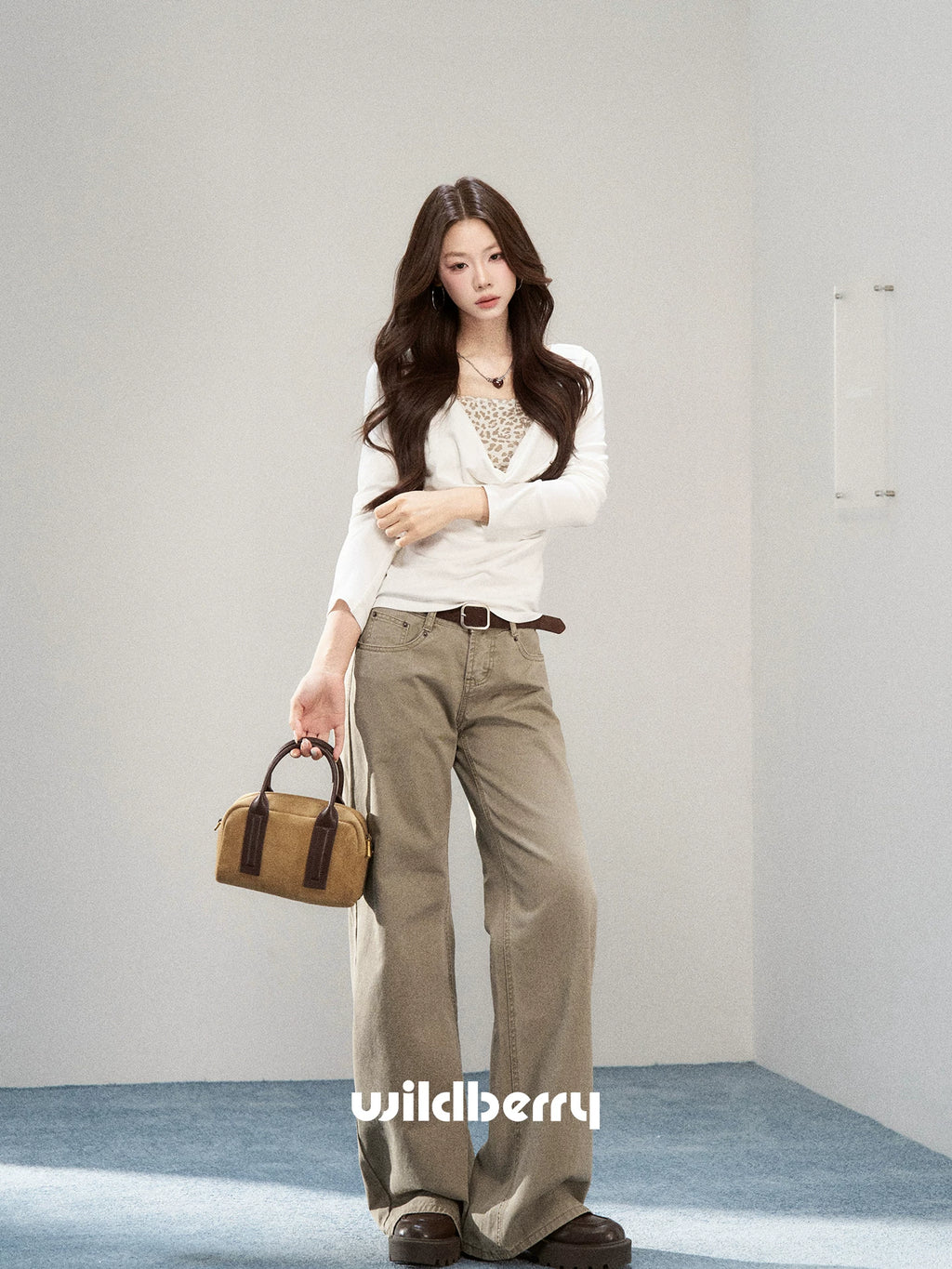 Wildberry Khaki High-Waist Straight-Leg Jeans