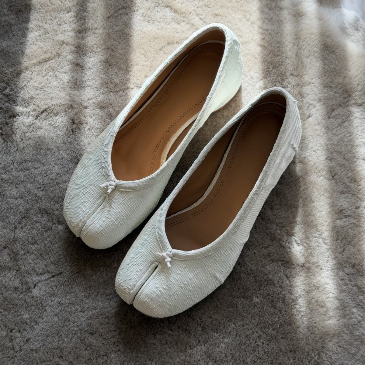 HZxingj Leather Split-Toe Chunky Heel Ballet Flat