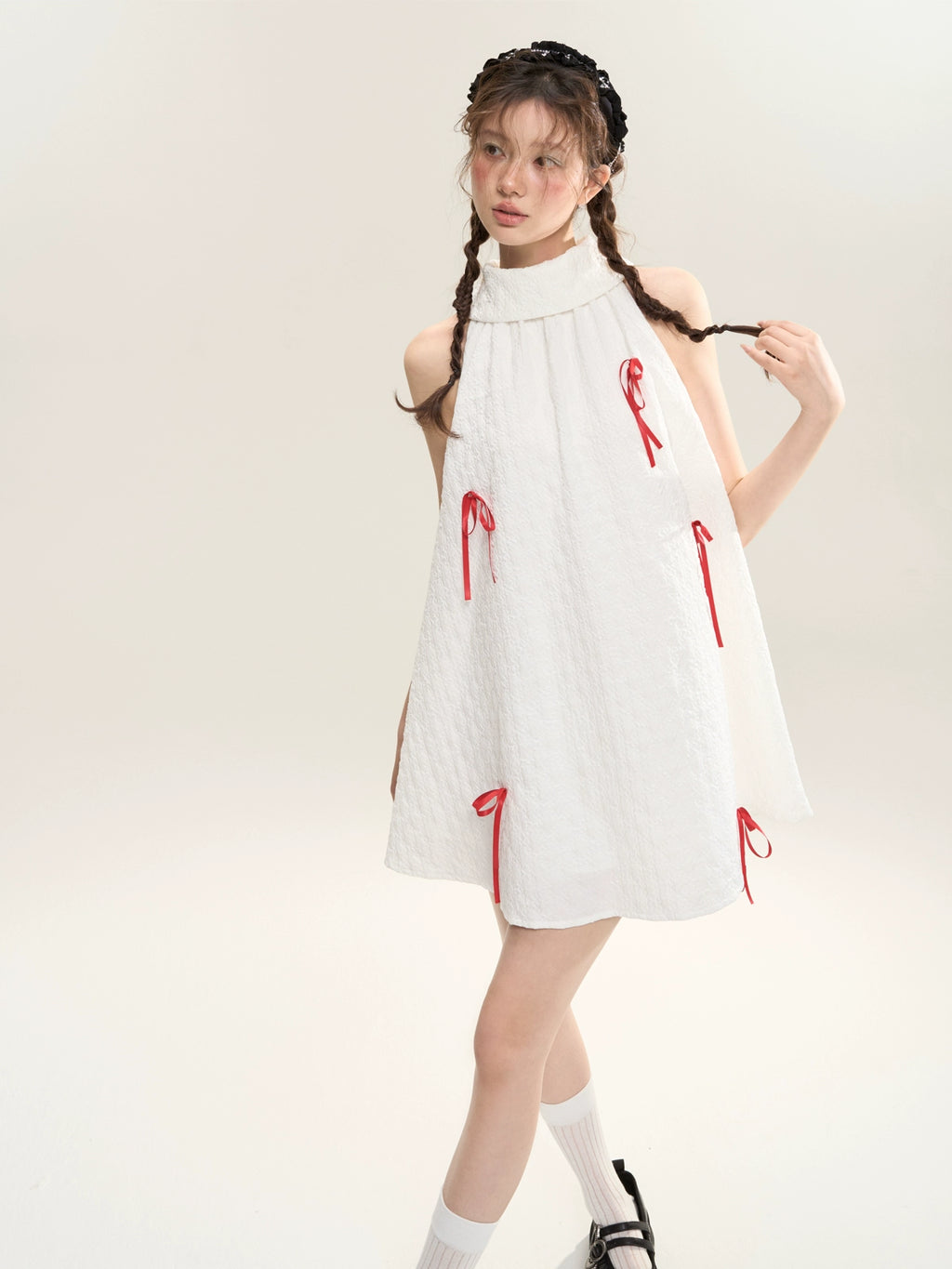 SASSY MOODY Three-dimensional Bow Dress
