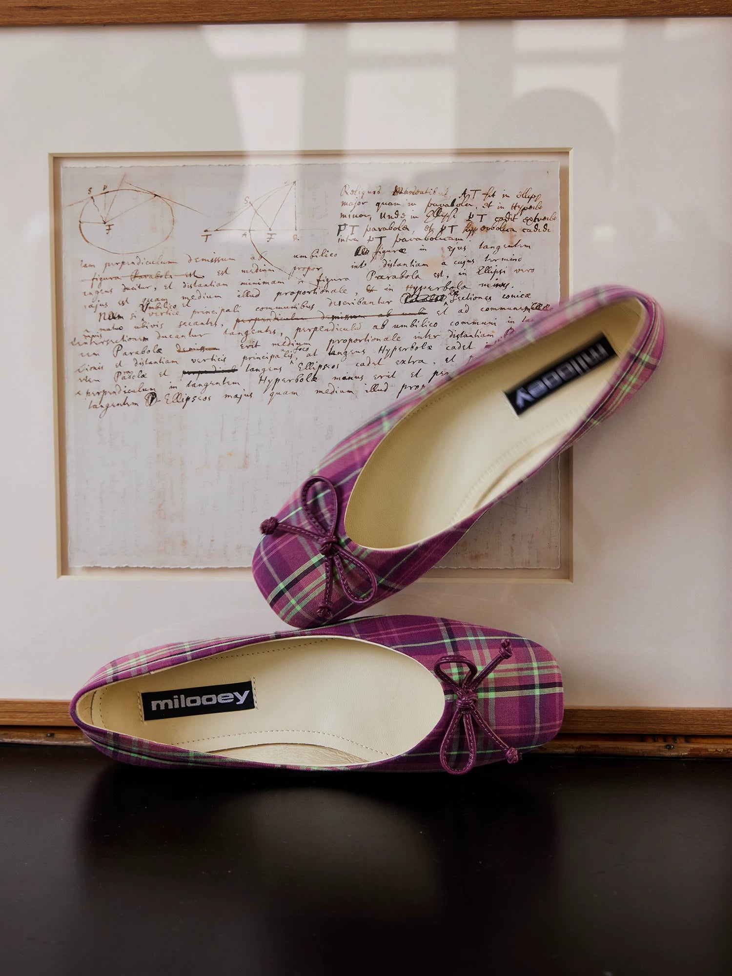 MILOOEY Leather Round-Toe Ballet Flat