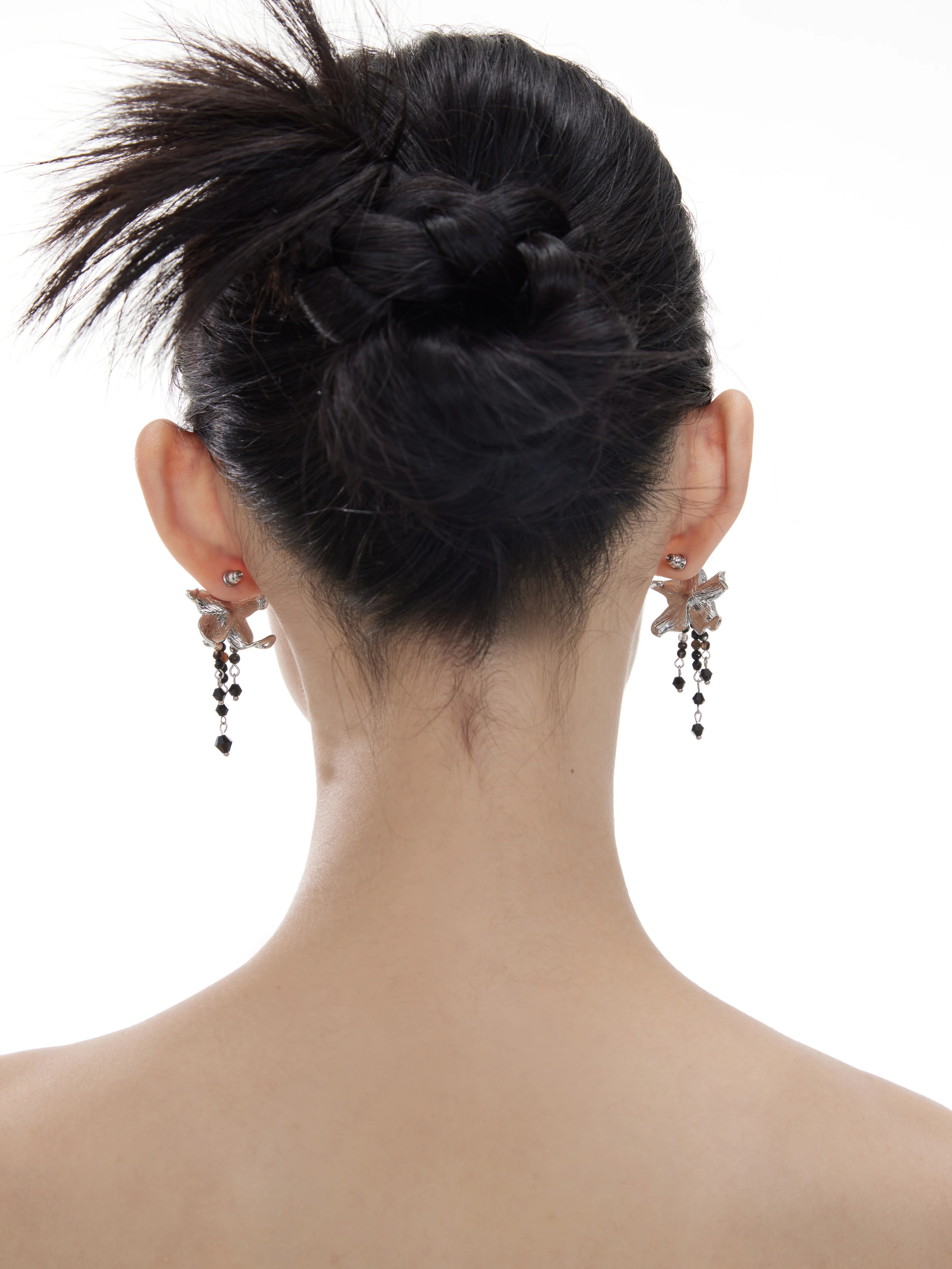 NO SOLUTION Romantic Lily Earrings