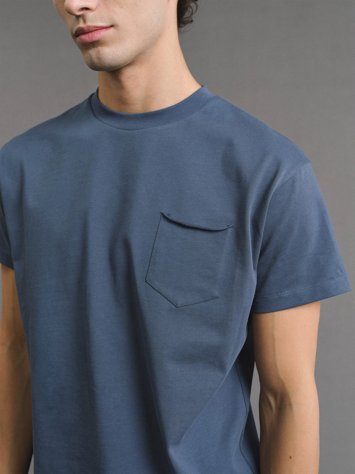 VLABMADE 250g Slim Fit Cropped Tee