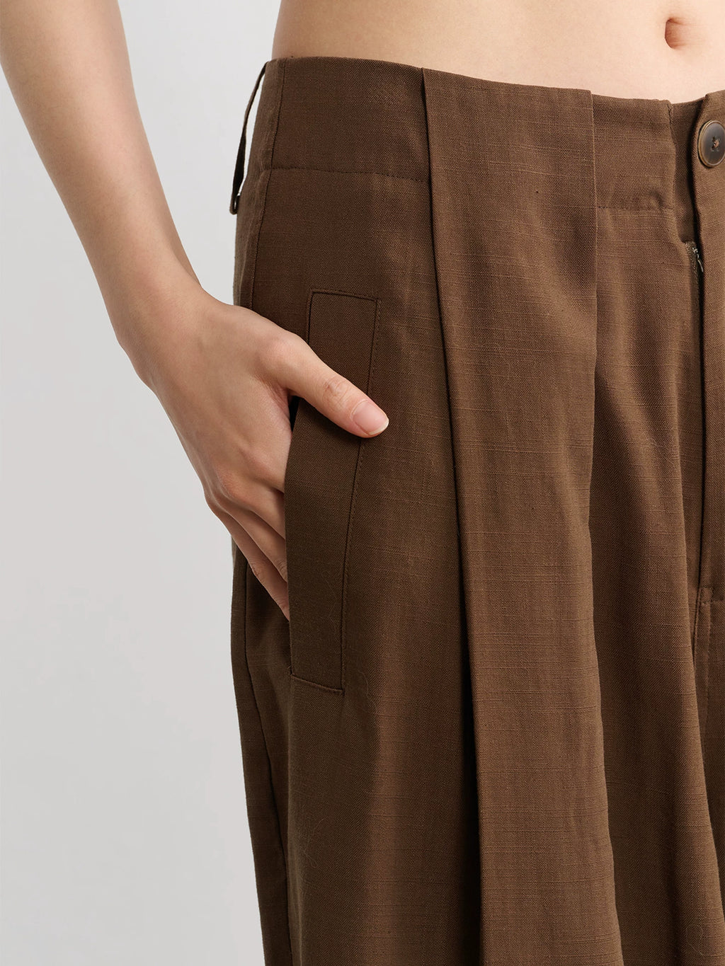 LINY LIBERTY Relaxed High-Waist Linen-Blend Pleated Trousers