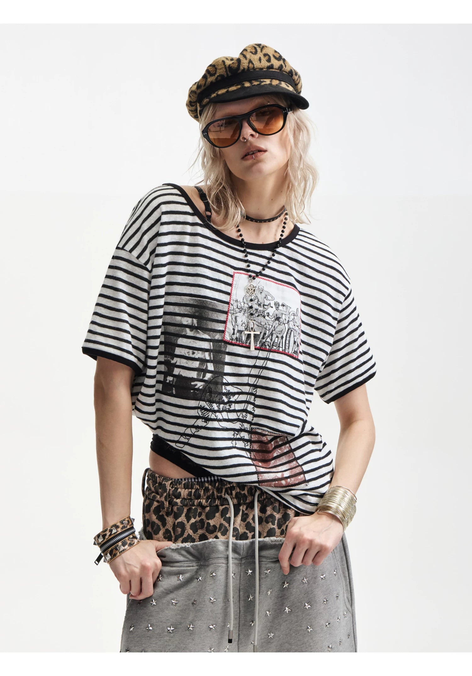 Yemanup Retro Striped Embroidered Applique Printed Versatile Tee
