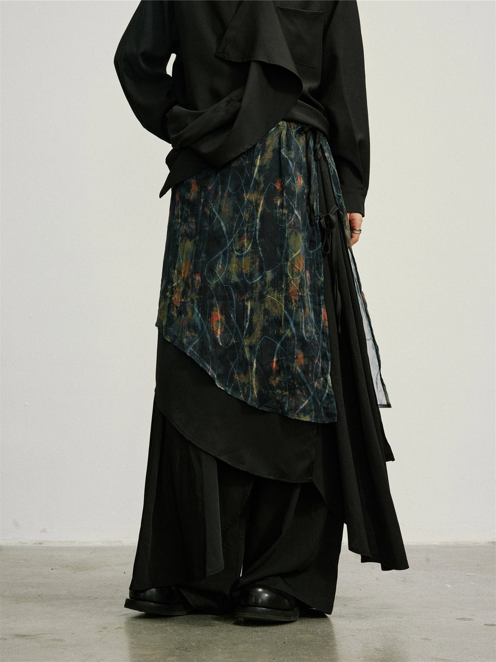 SUNYVONNE Versatile Medium and Long Stacked Fart Curtain Apron