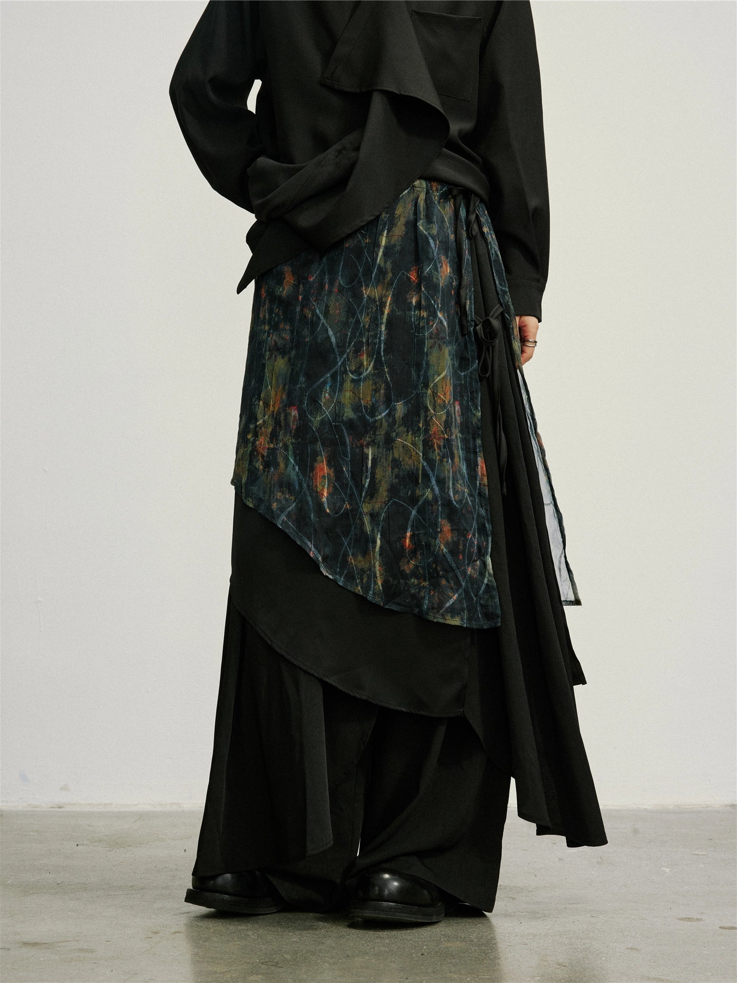 SUNYVONNE Versatile Medium and Long Stacked Fart Curtain Apron
