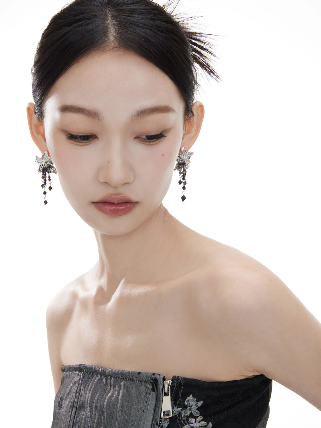 NO SOLUTION Romantic Lily Earrings