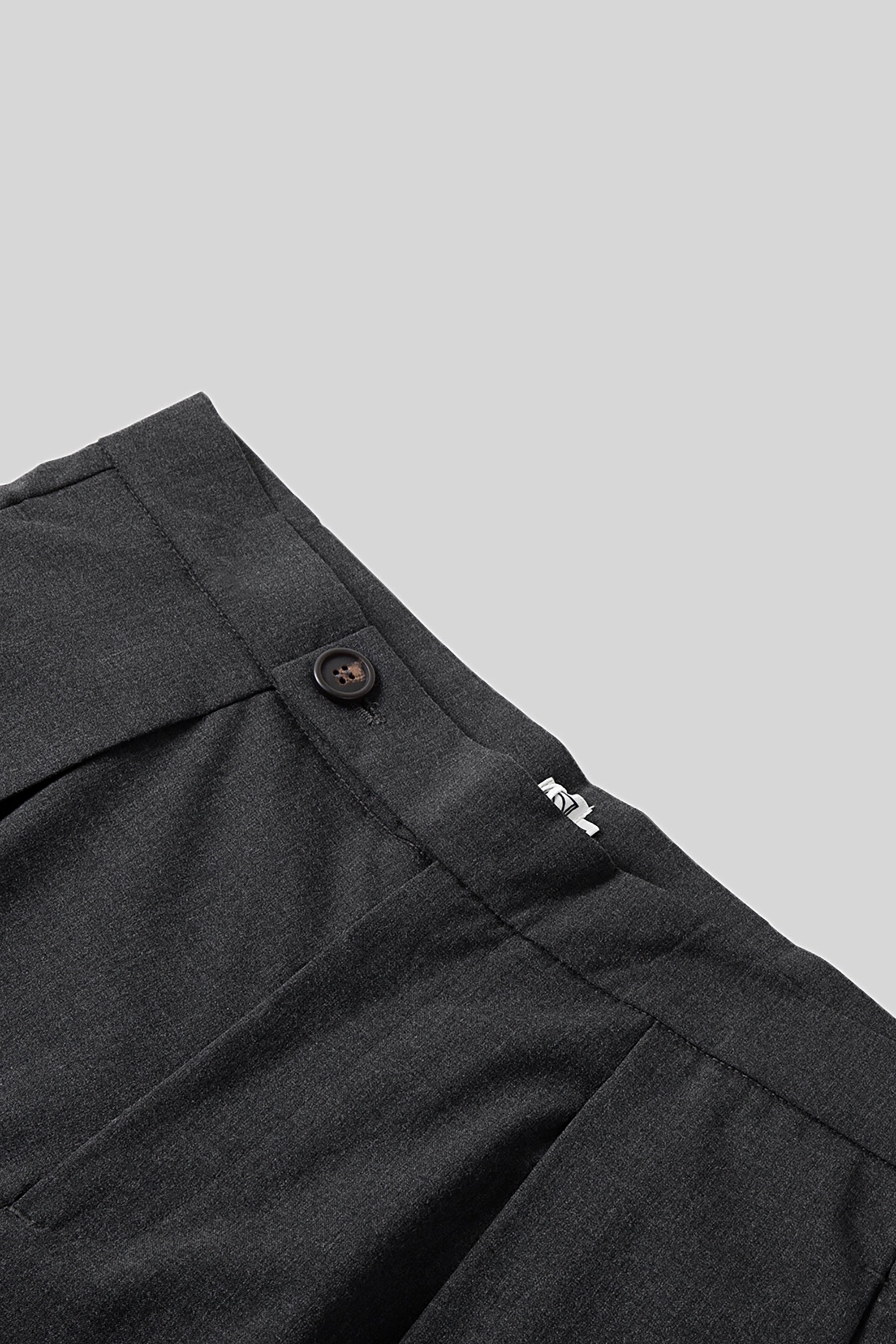 COLN Line-sensitive Flyer Slightly Wide Flared Pants