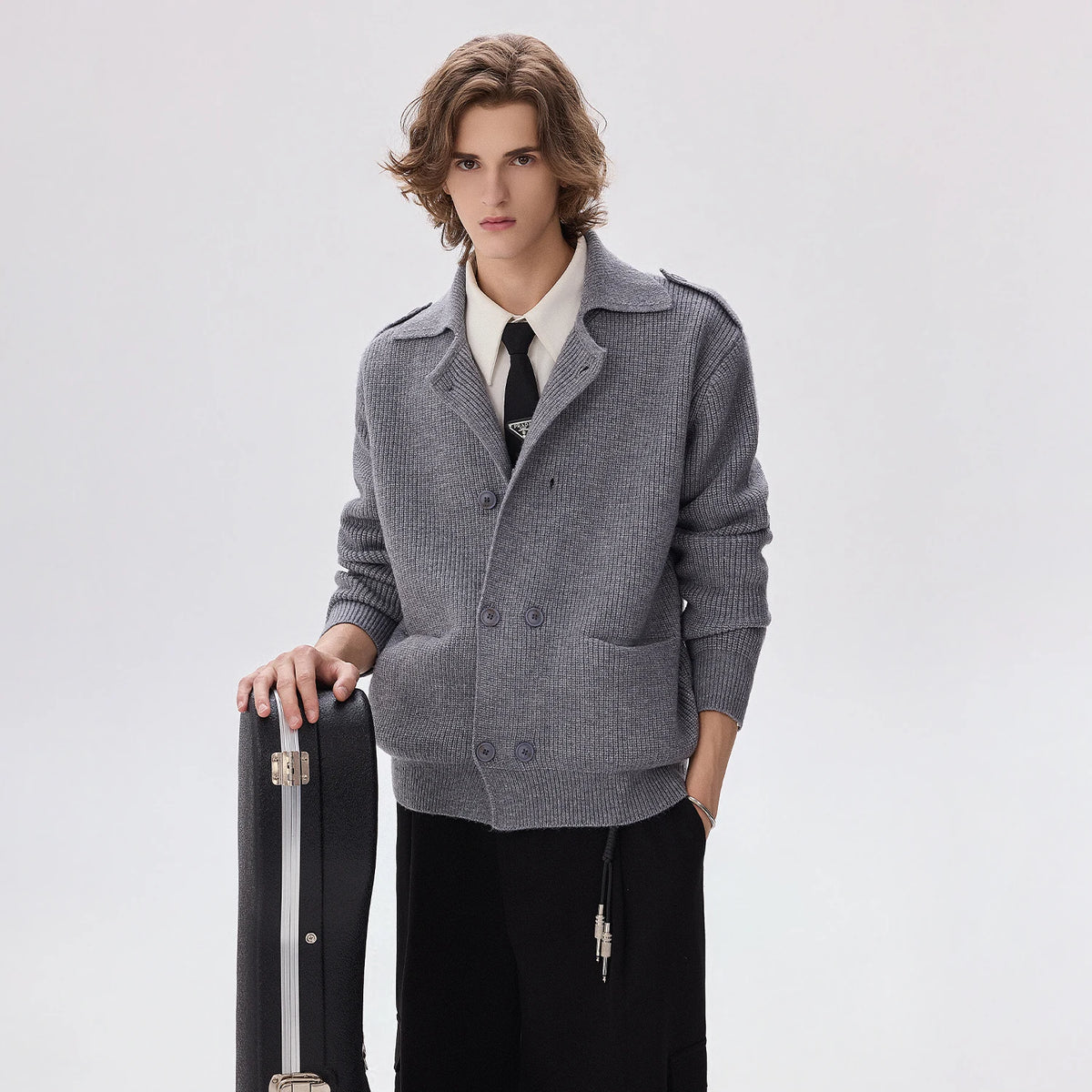 CHOR Court-Style Collared Double-Breasted Knit Cardigan