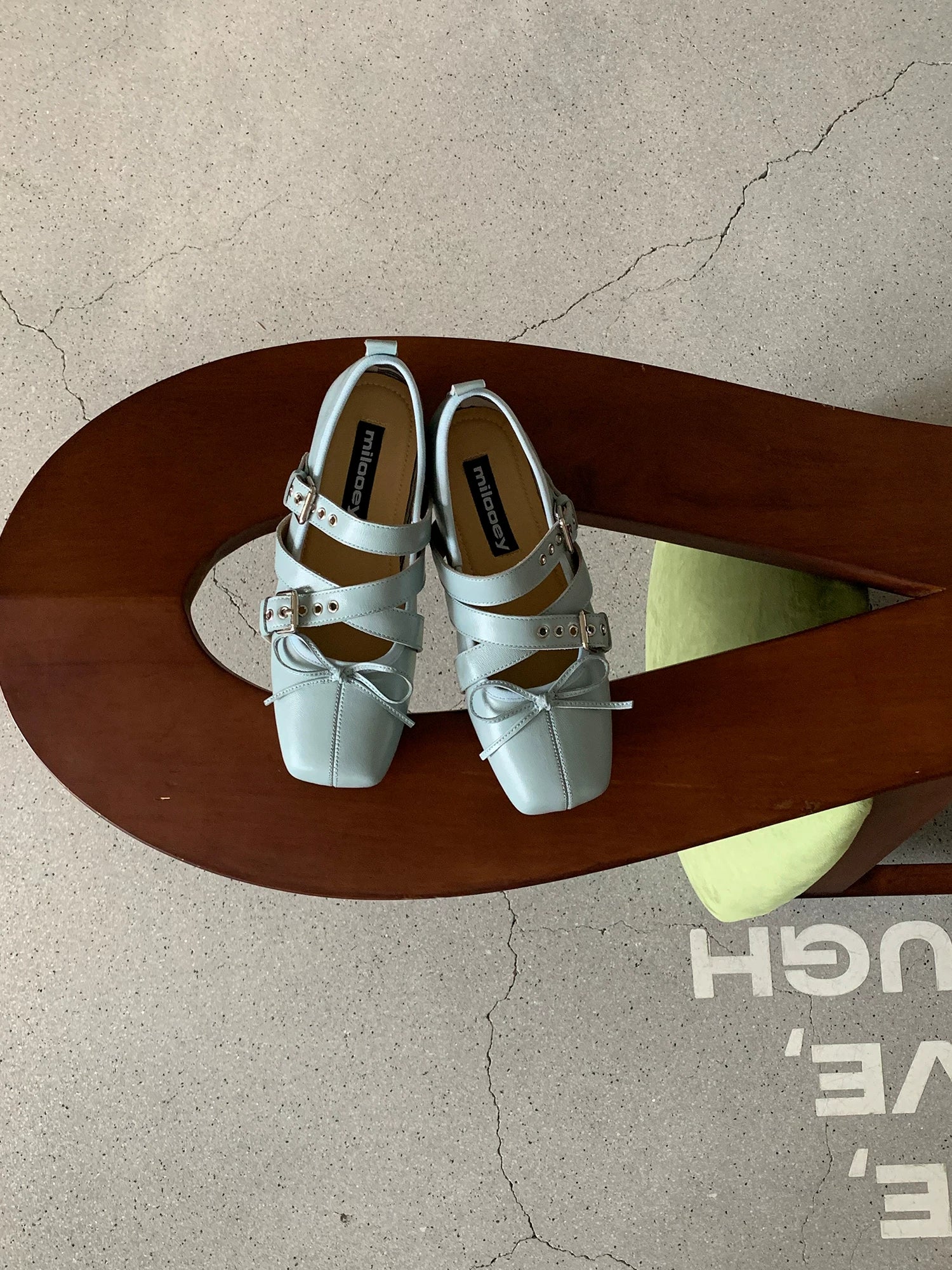 MILOOEY Leather Bow Mary Jane Flats