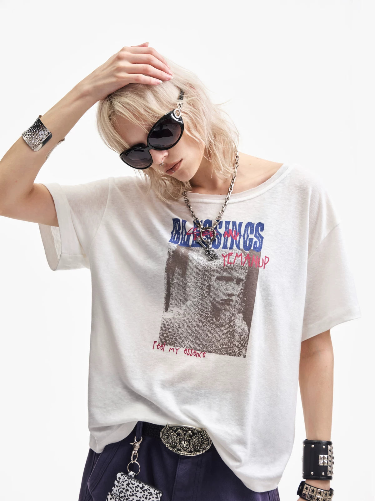 Yemanup Slogan Portrait Print Crew Neck Loose Tee