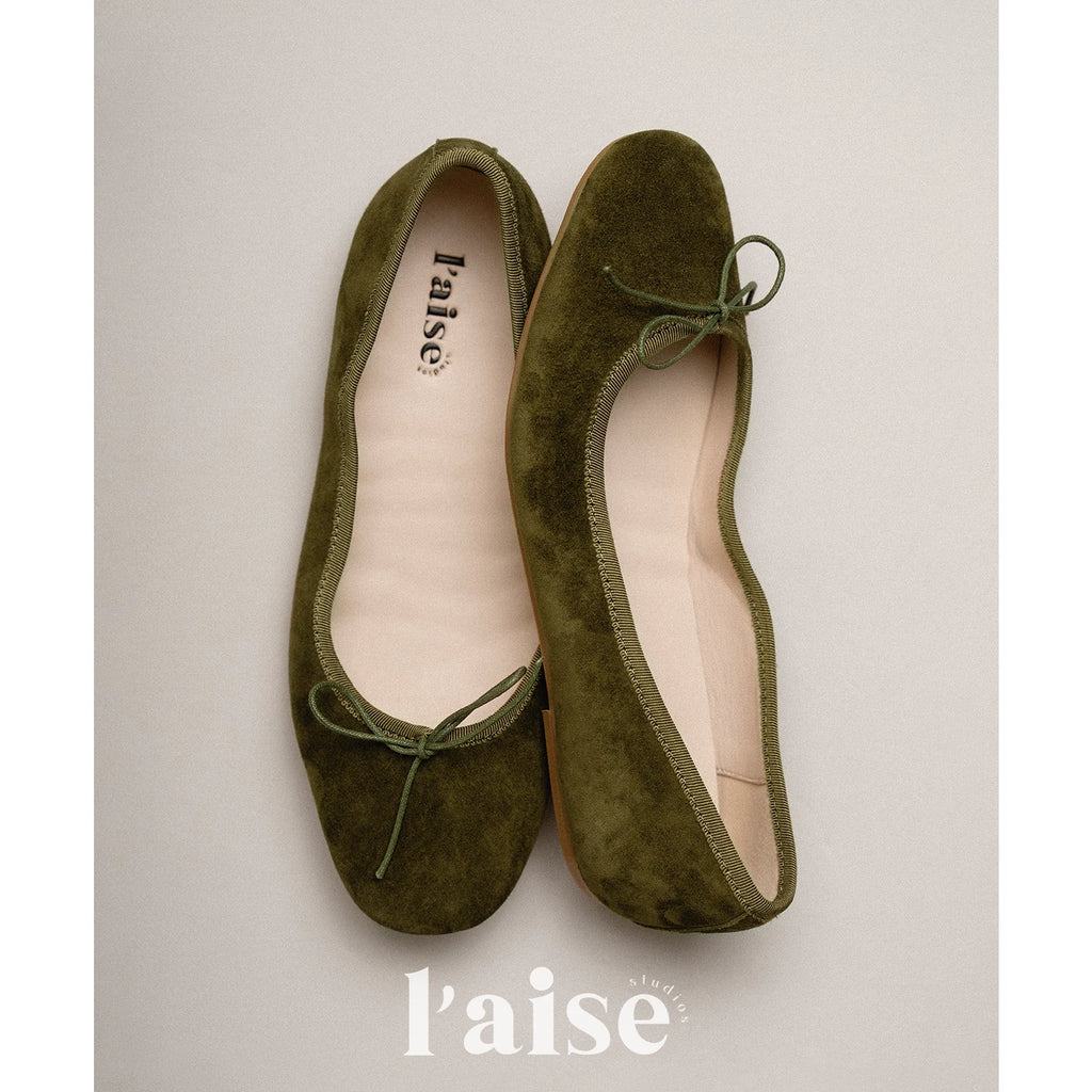 L'aise Suede Bow Slip-On Ballet Flat