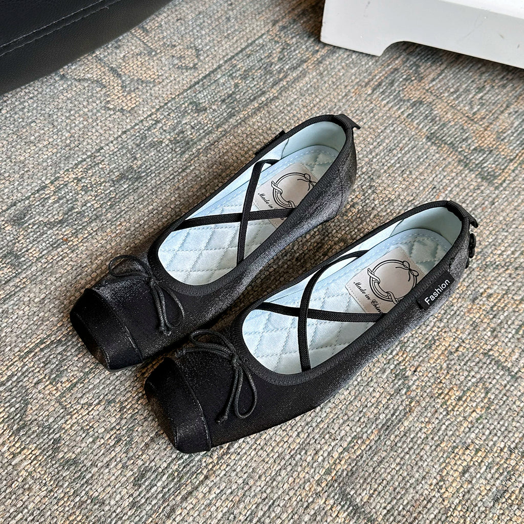 Lidaren Produced Patent Leather Bow Mary Jane Flat