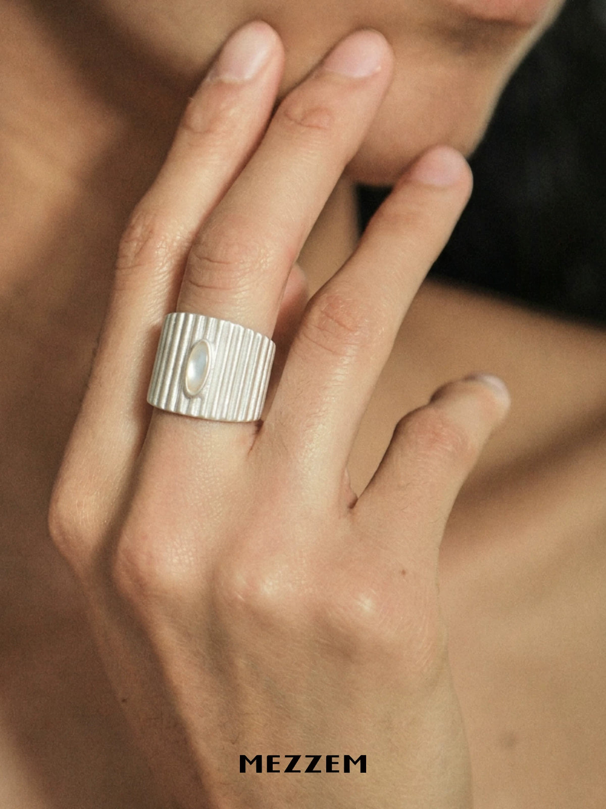 MEZZEM Sterling Silver Agate Open Ring
