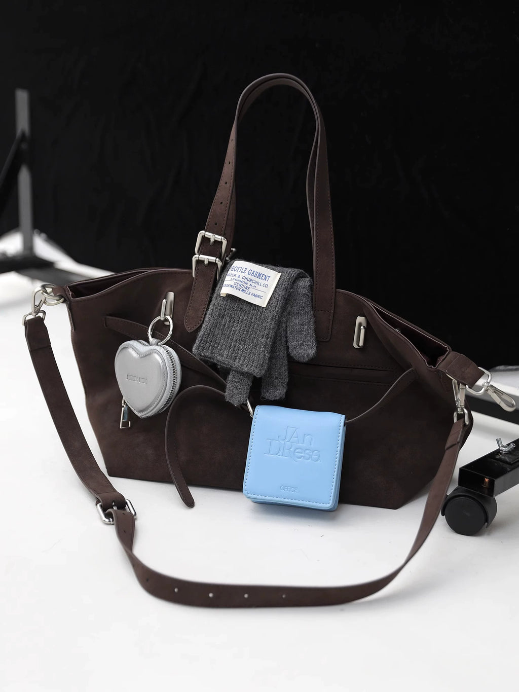 JANDRESS Zip-Top Faux Leather Chain Crossbody Bag