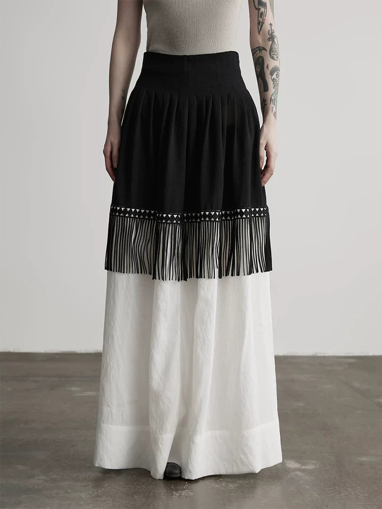INDULGE Minimalist Contrasting Color Stitching A-shaped Skirt