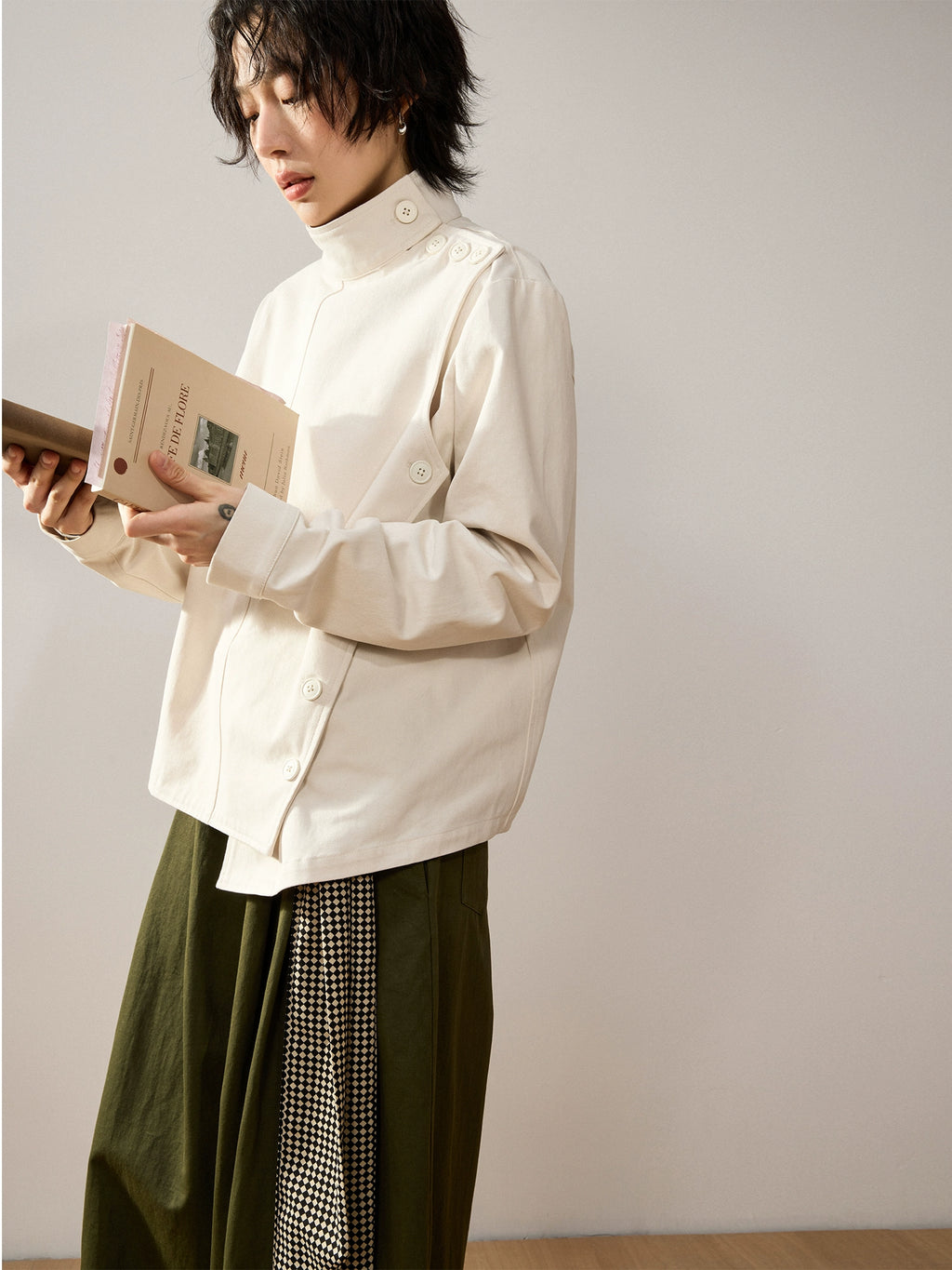Sameuoo Irregular Button-down Short Jacket