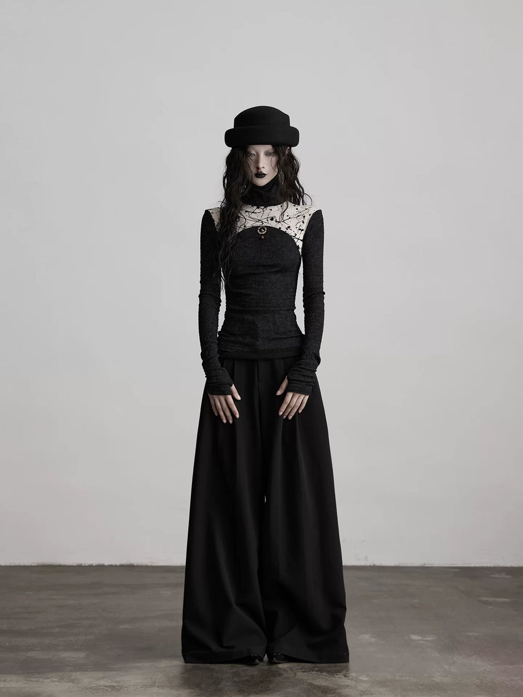 INDULGE Stitching Knitted Slim-fit Long Sleeves