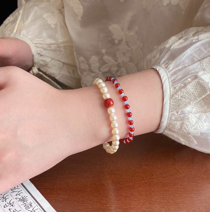 LIDAYE Red Agate Pearl Layered Bracelet
