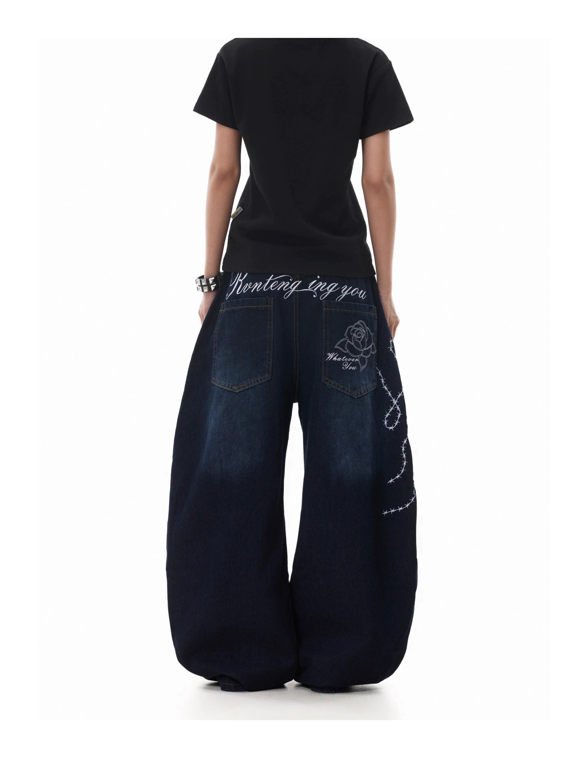 BTSG lightning embroidery washed old scimitar jeans