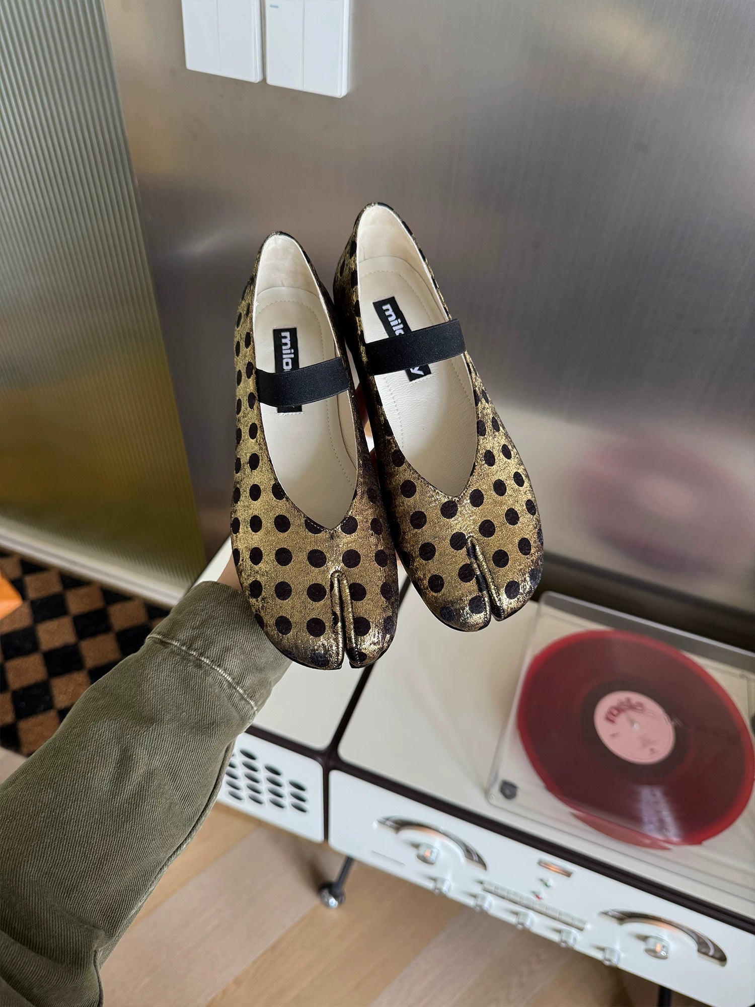 MILOOEY Leather Split-Toe Slip-On Loafer