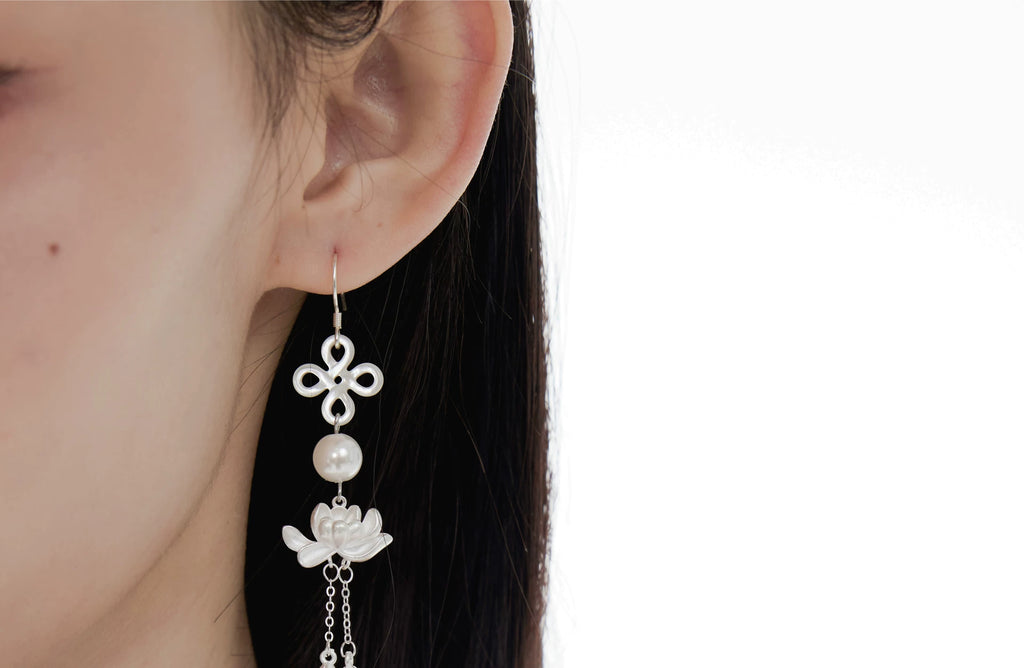 NO SOLUTION Ruyi Knot Sterling Silver Lotus Earrings
