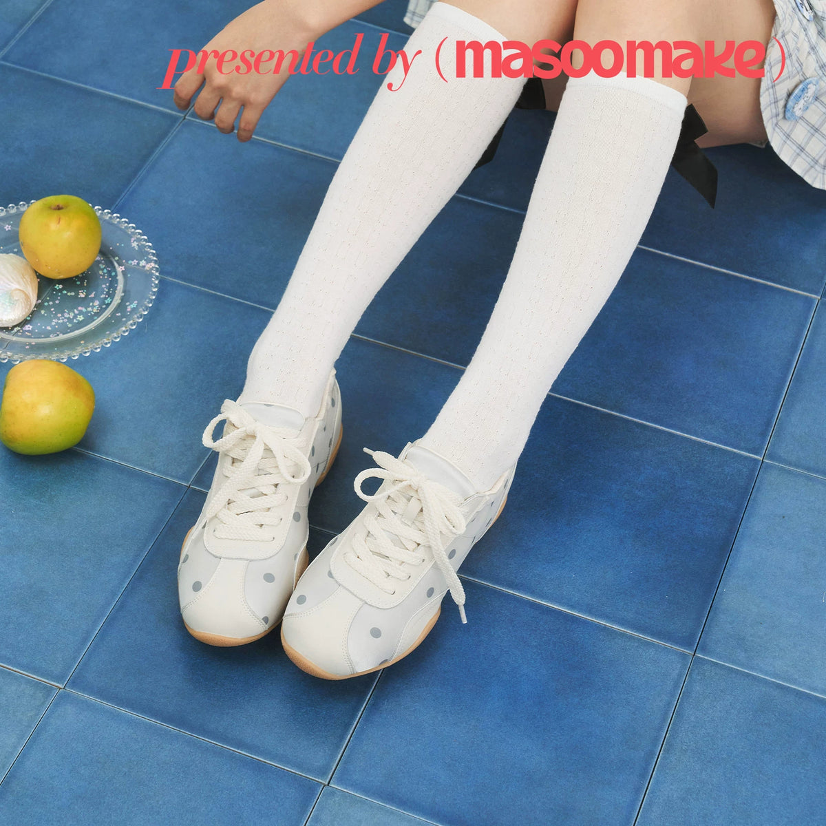 MASOOMAKE Lace-Up Round-Toe Training Sneaker