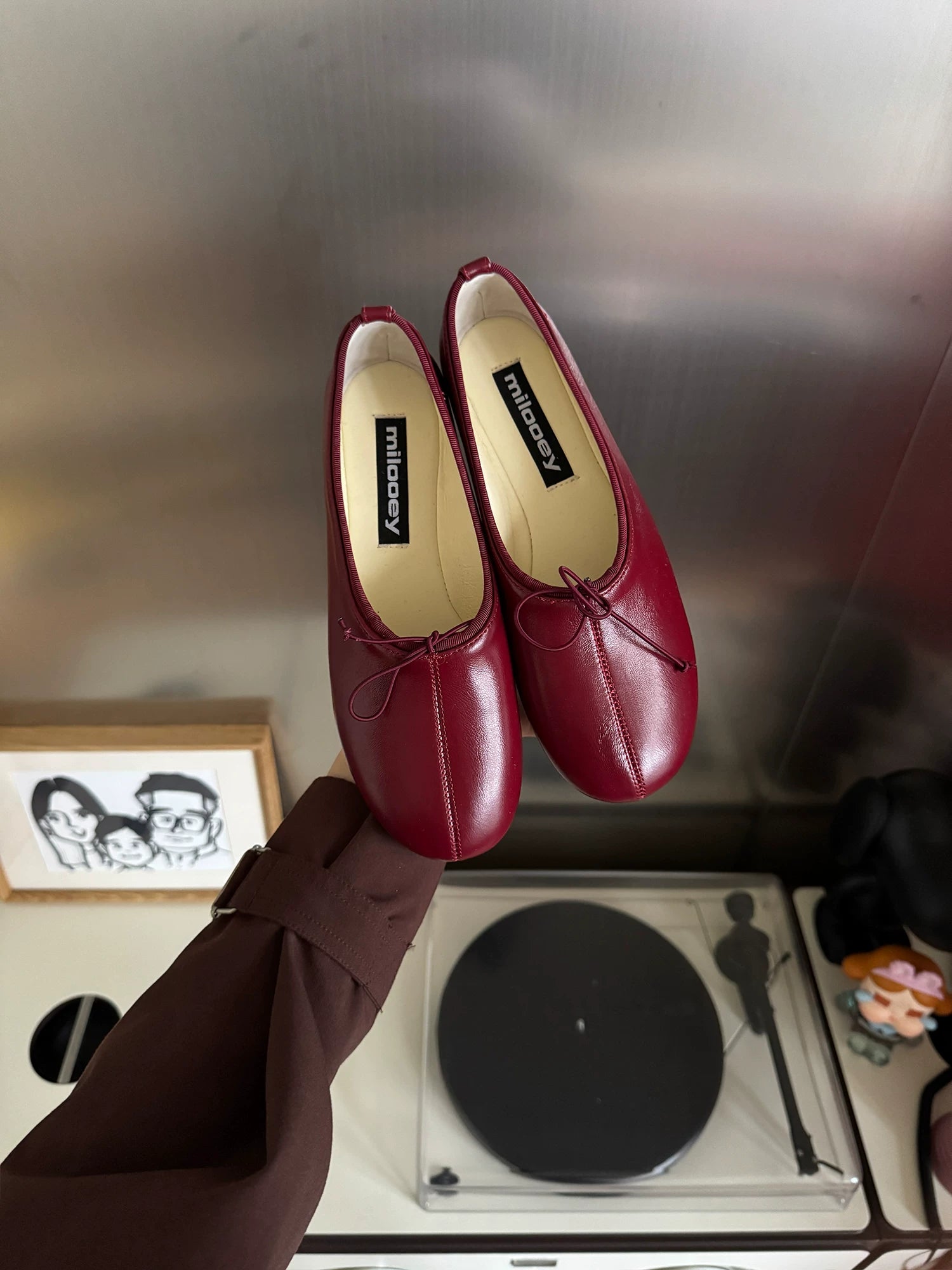 MILOOEY Leather Round-Toe Ballet Flat