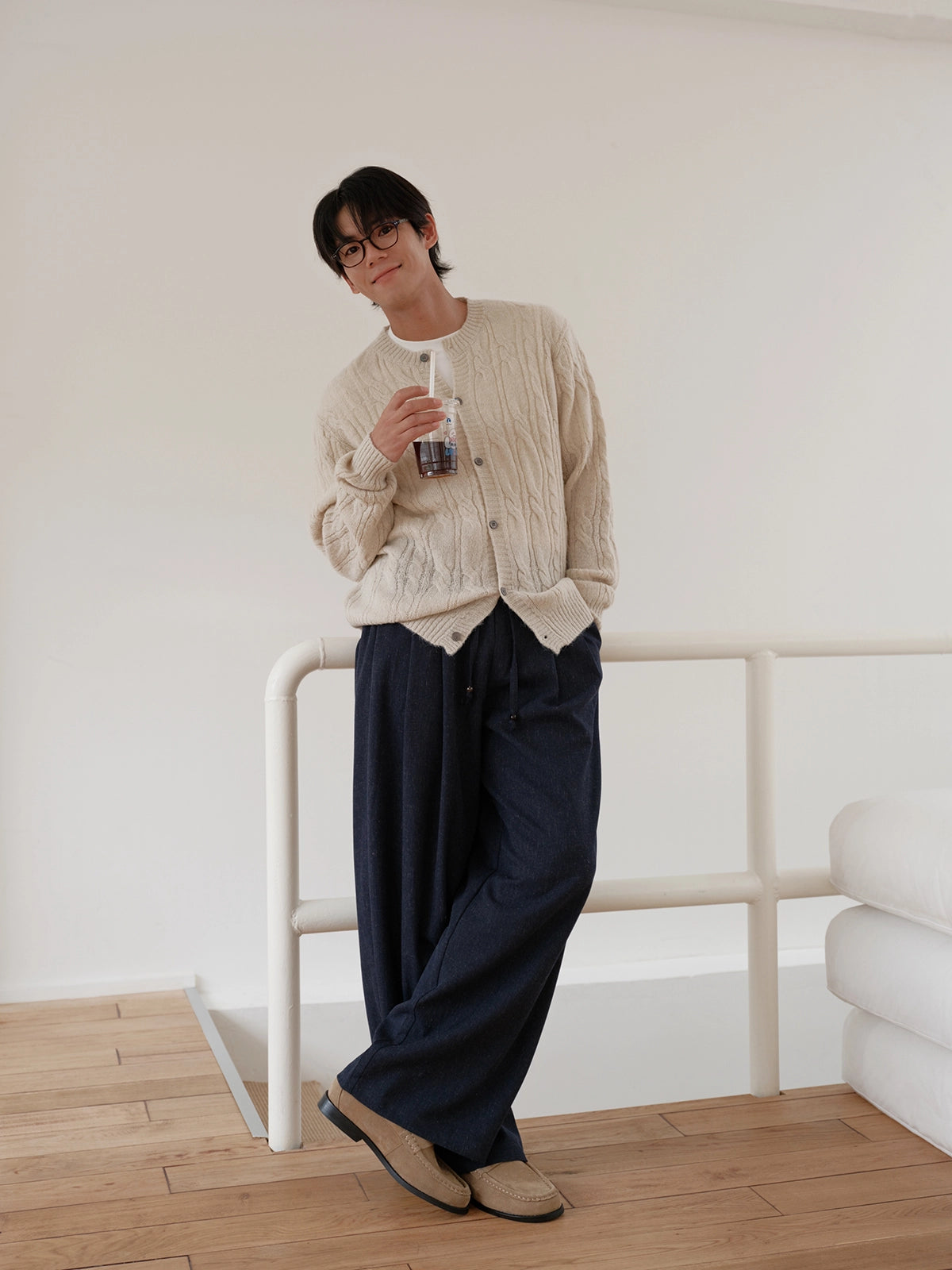 CARPEM Thin Twist Simple Knitted Cardigan Sweater