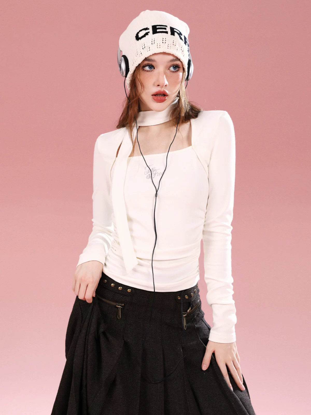 Imone Letter Embroidery Large Square Collar Base Knit