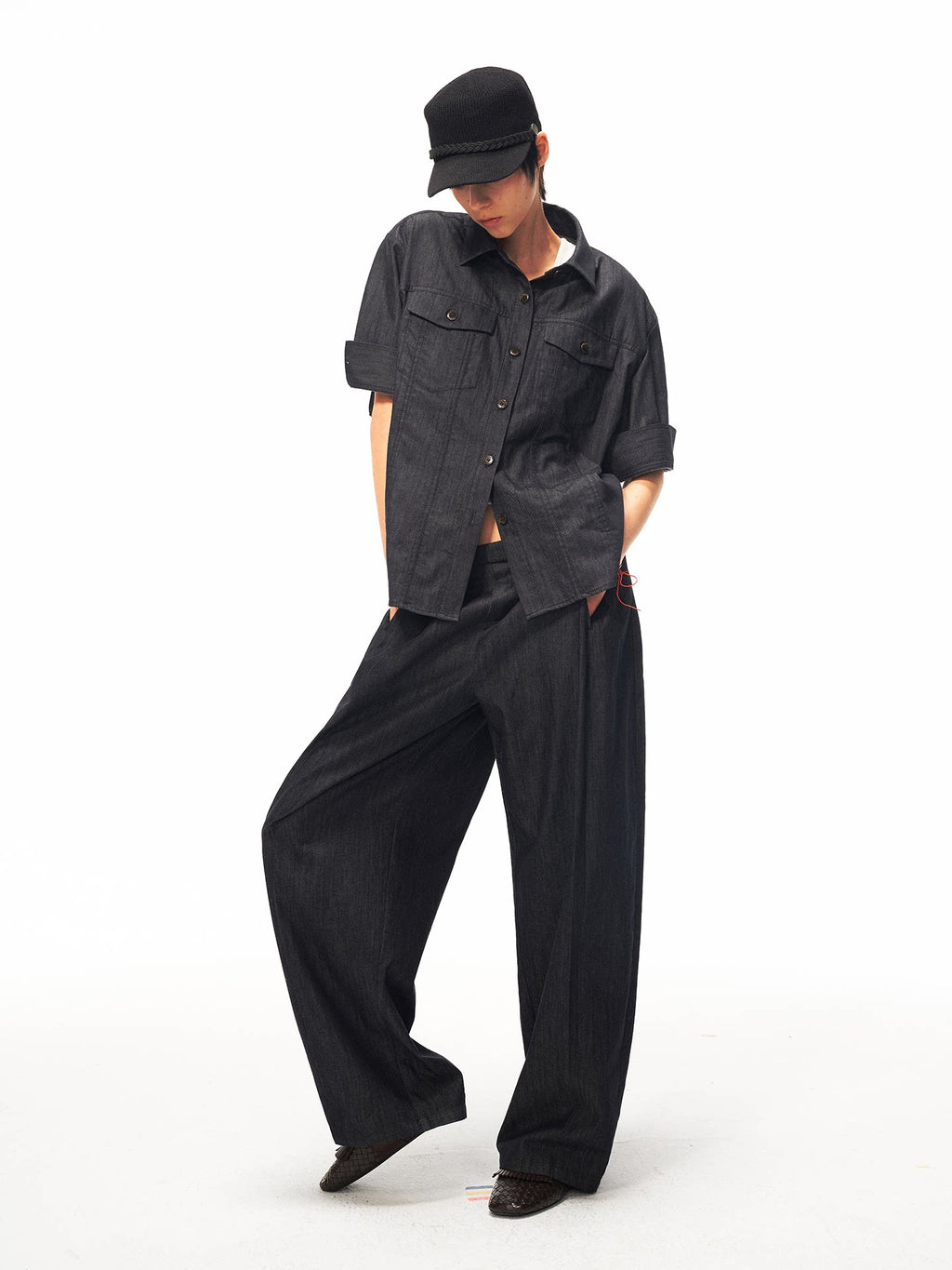 JCAESAR WOMEN Pleated Raw Denim Low-Rise Wide-Leg Jeans