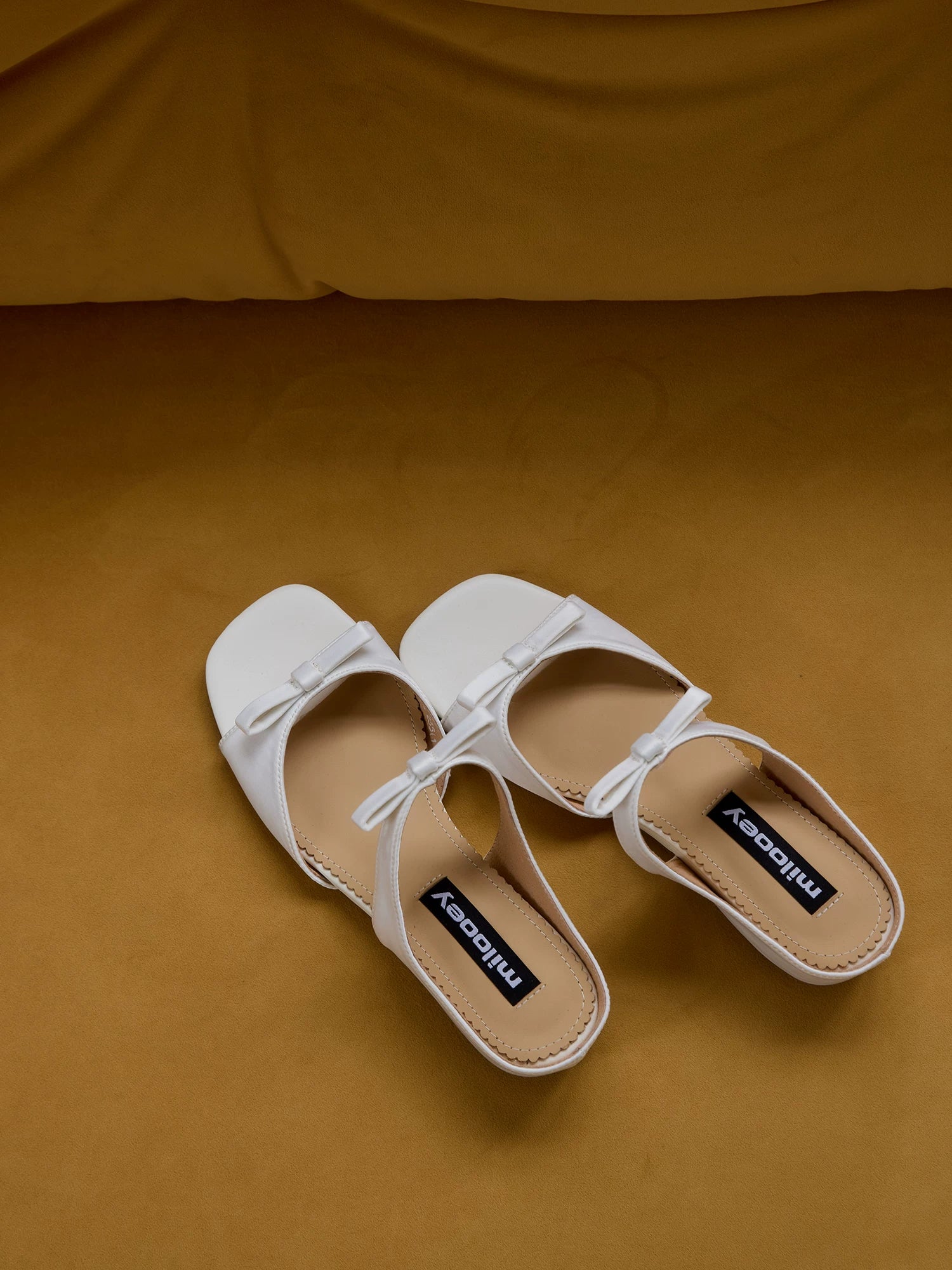 MILOOEY Leather Open-Toe Wedge Platform Sandal