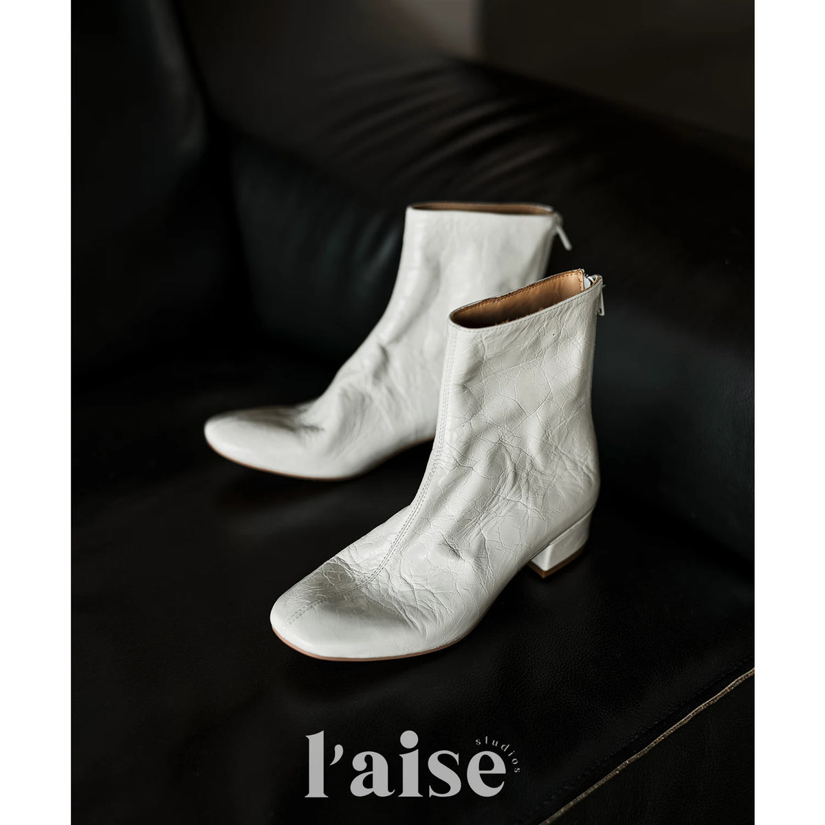 L'aise Patent Leather Chunky Heel Chelsea Boot