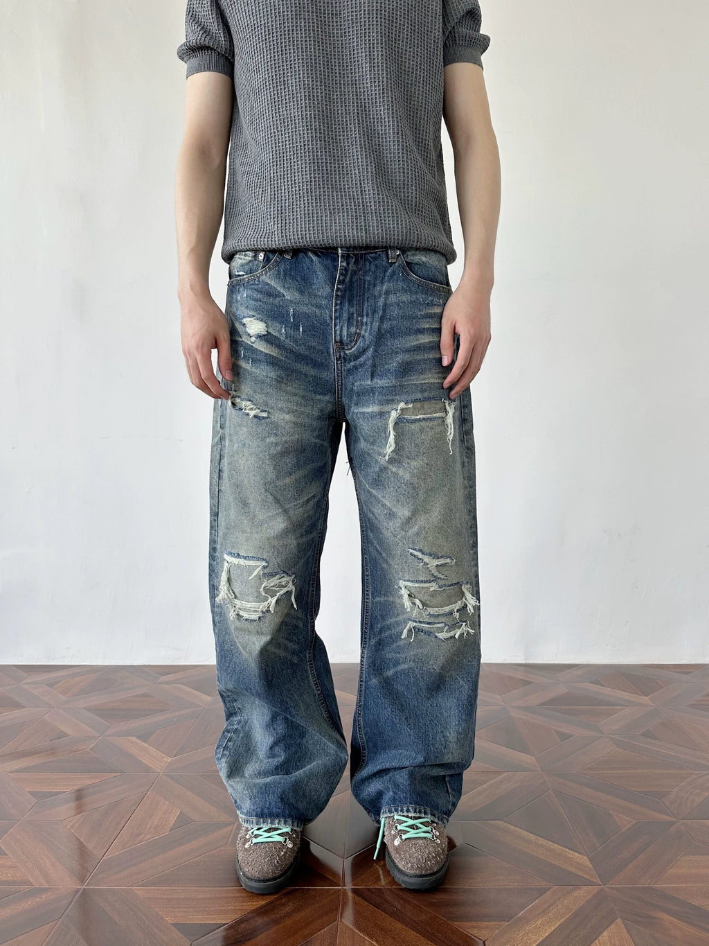Face the mirror FTM Washed Distressed Straight-Leg Jeans