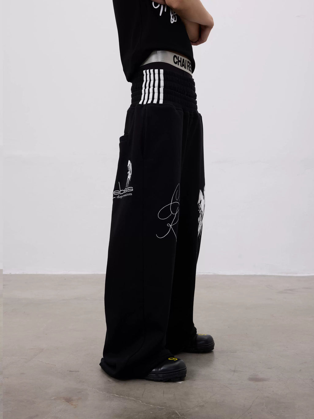 CHAI Horse Standard Embroidery Double-sided Wear Loose Sweatpants