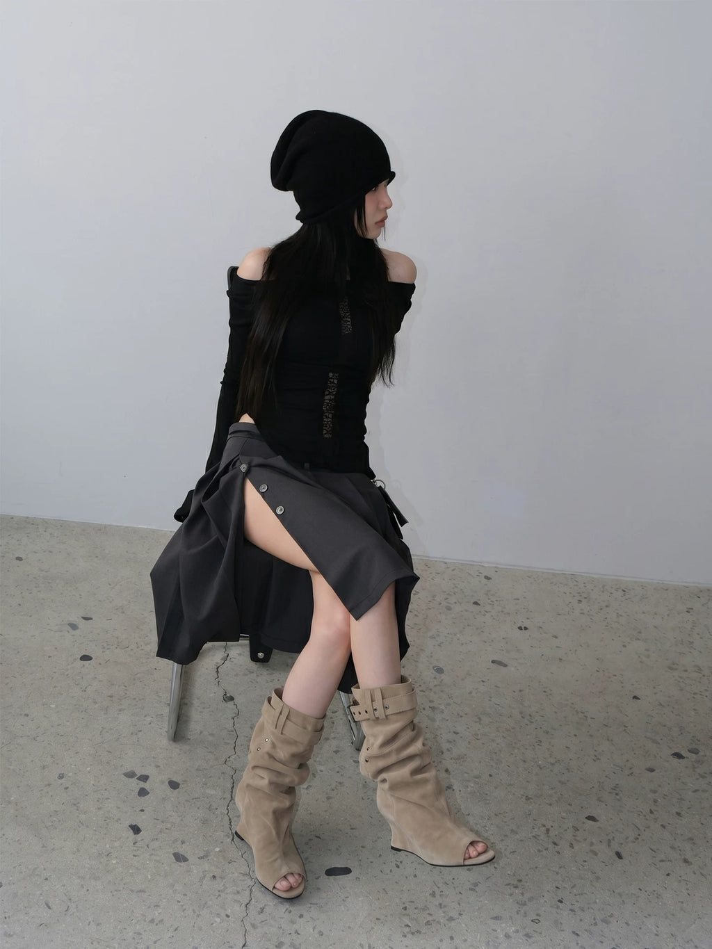 Mooreyu Vintage Belt Buckle Slope Heel Cool Boots
