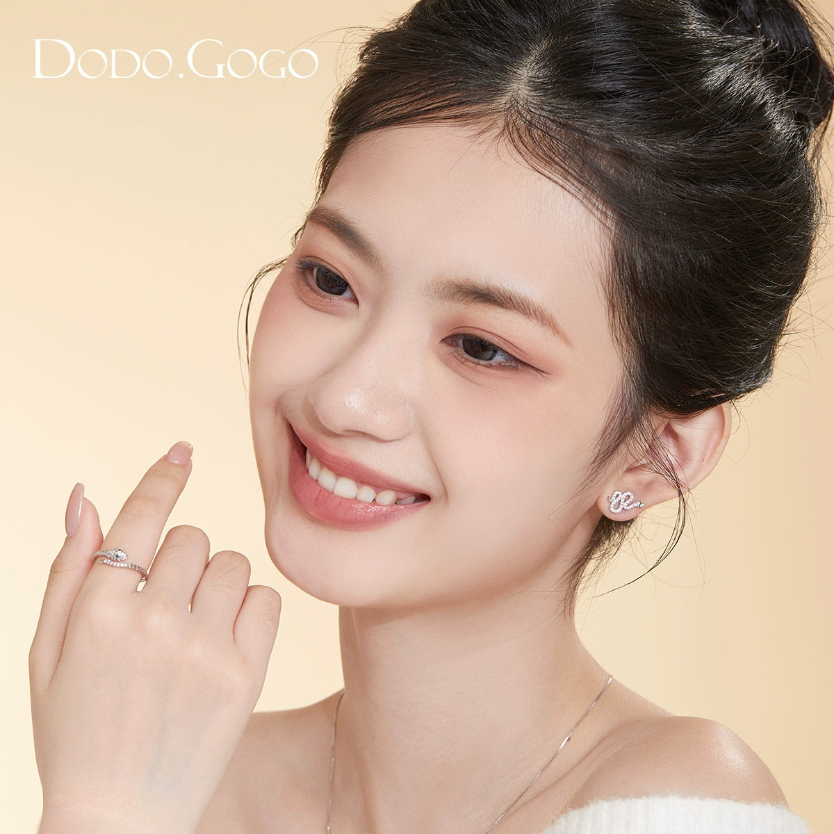 DODOGOGO Serpentine Open Ring