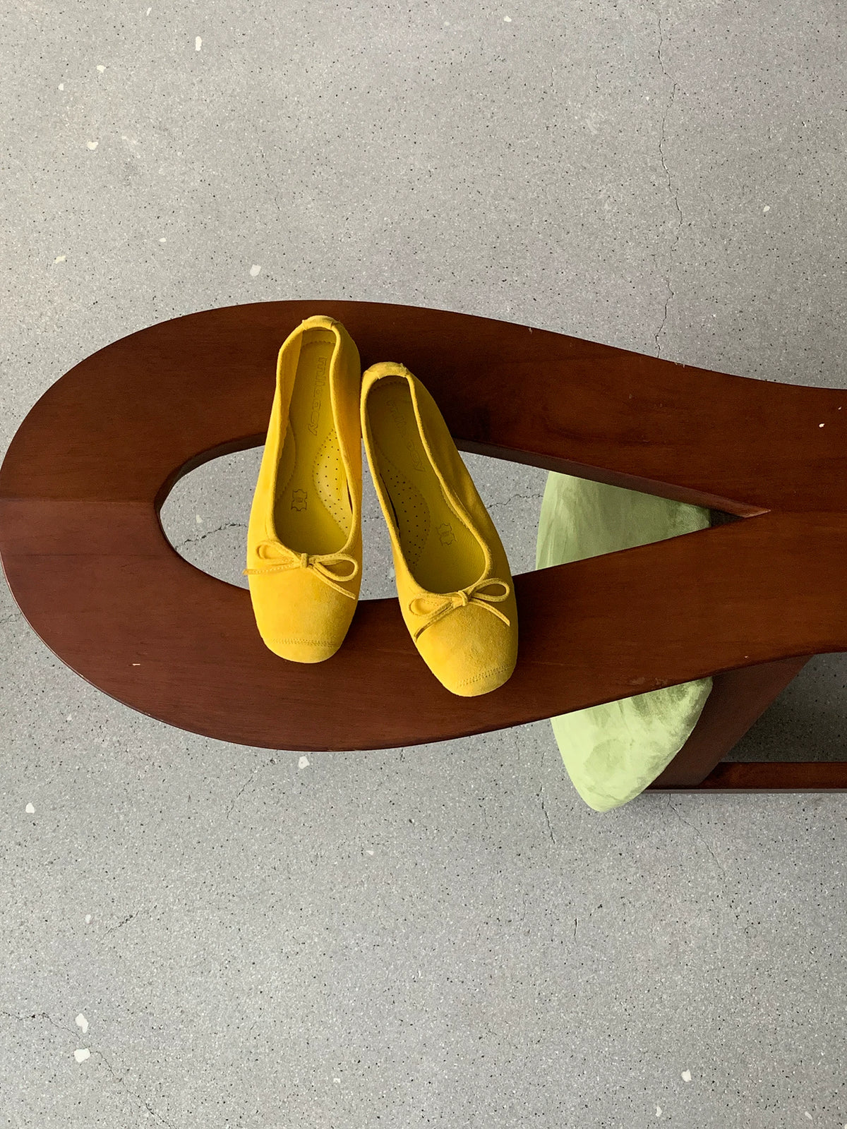 MILOOEY Bow Ballet Flat
