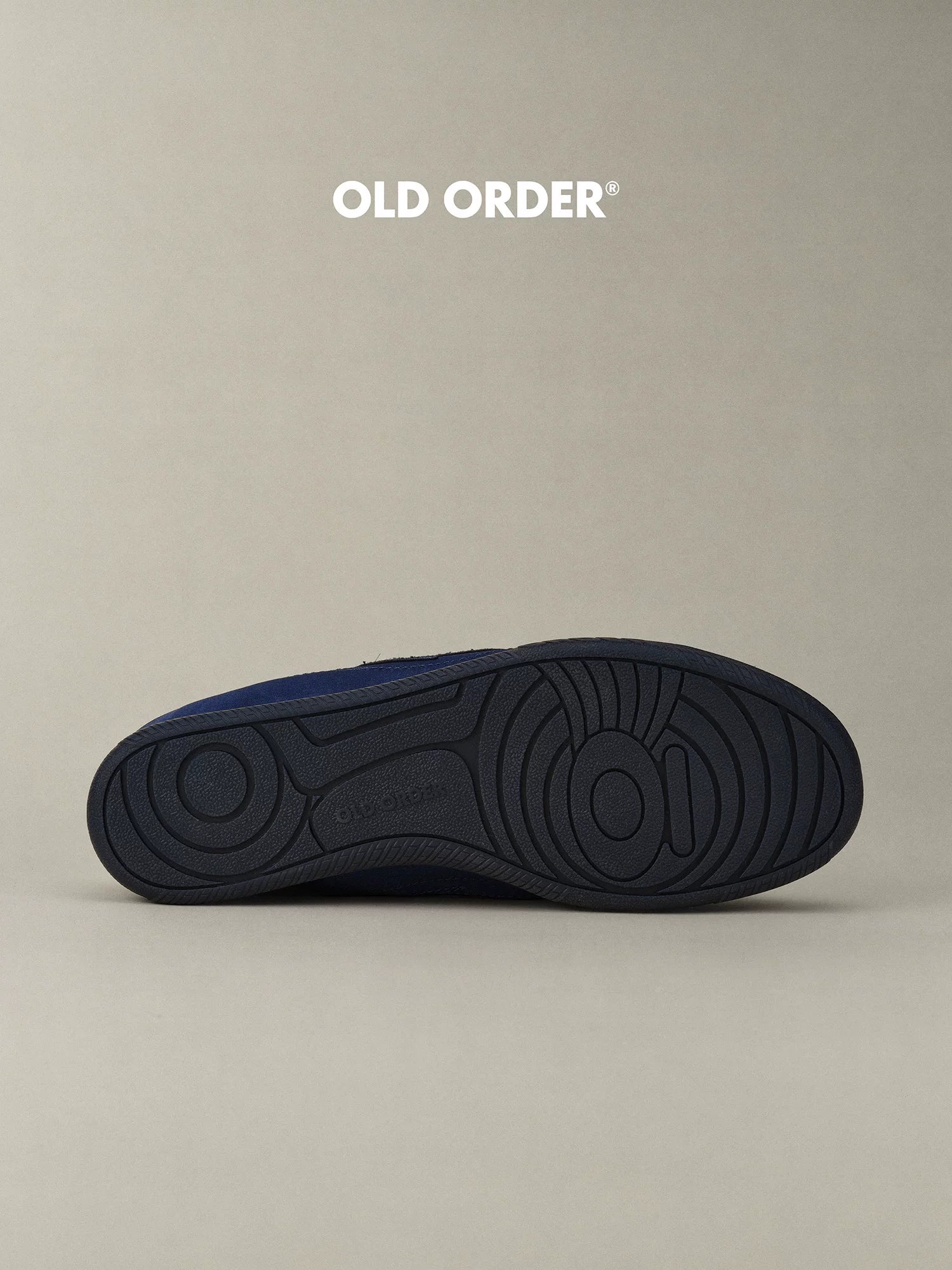 OLD ORDER Leather Lace-Up Training Sneaker