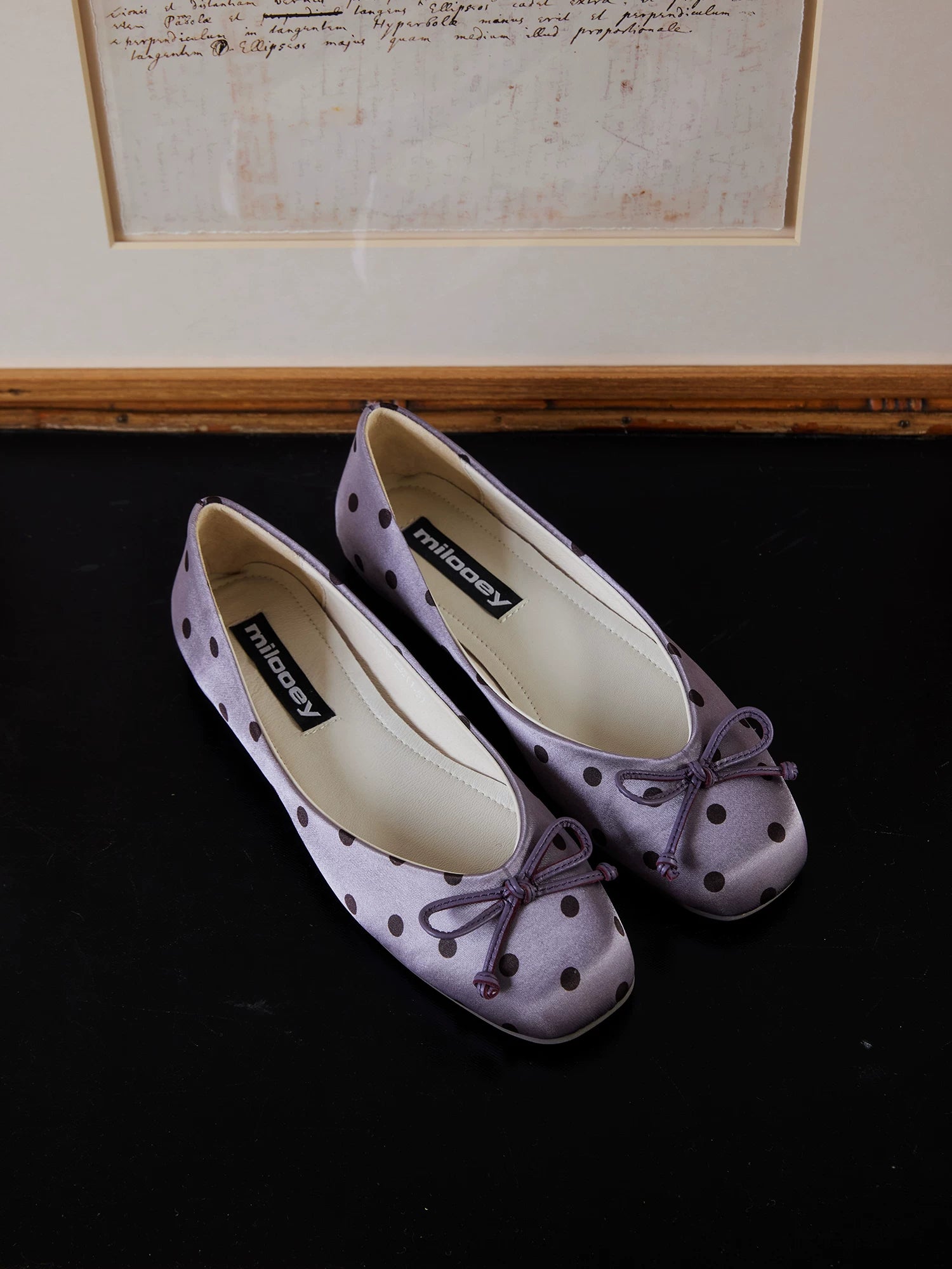 MILOOEY Leather Round-Toe Ballet Flat