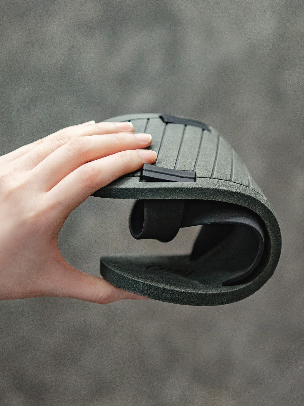MADEN Unique Form Rubber Cross-Strap Flip-Flop