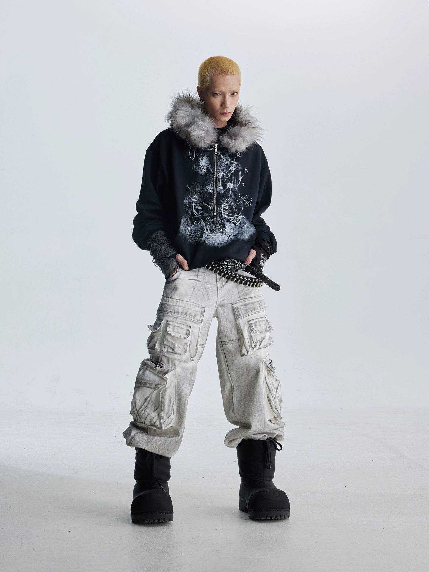 NOMANIAI Hairy Hooded Print Half Zipper Short Sweater