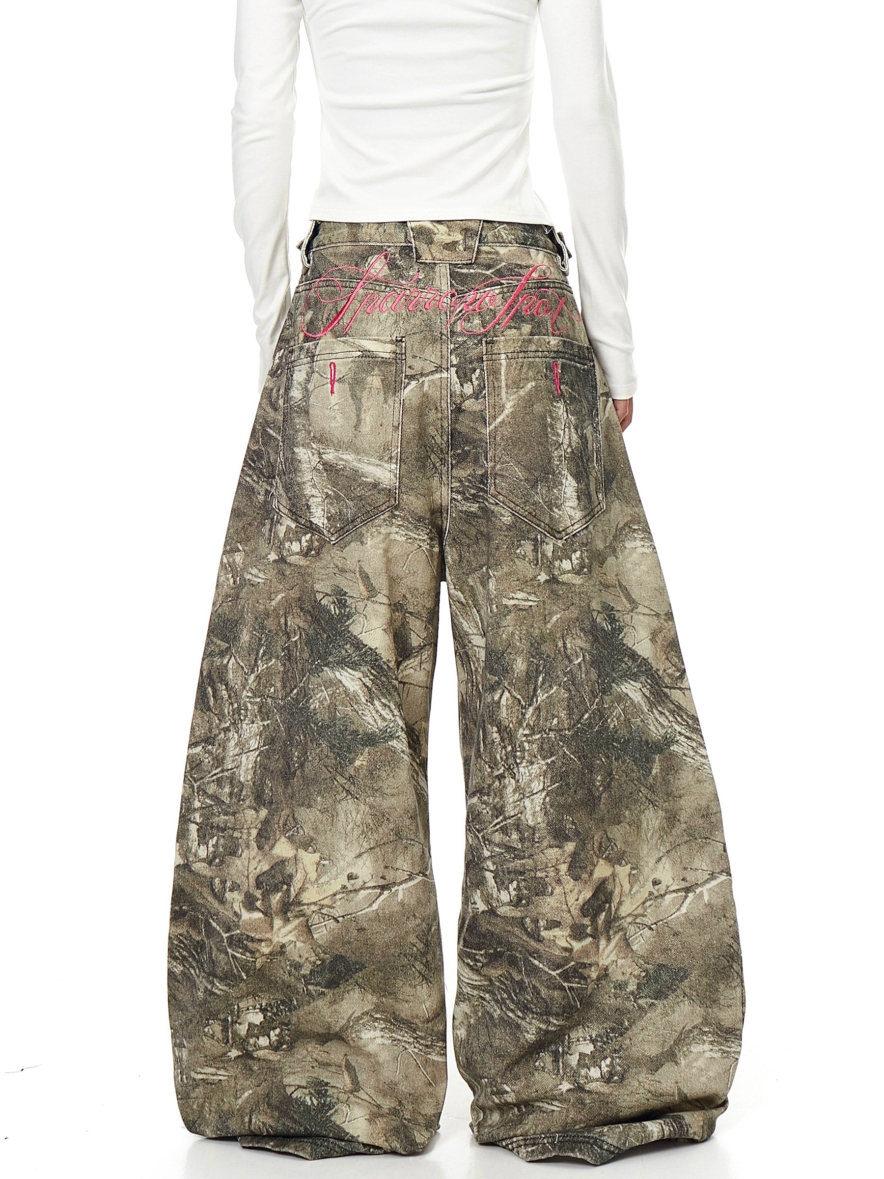BLACKLISTS Vintage Alphabet Embroidered Twig Camouflage Jeans