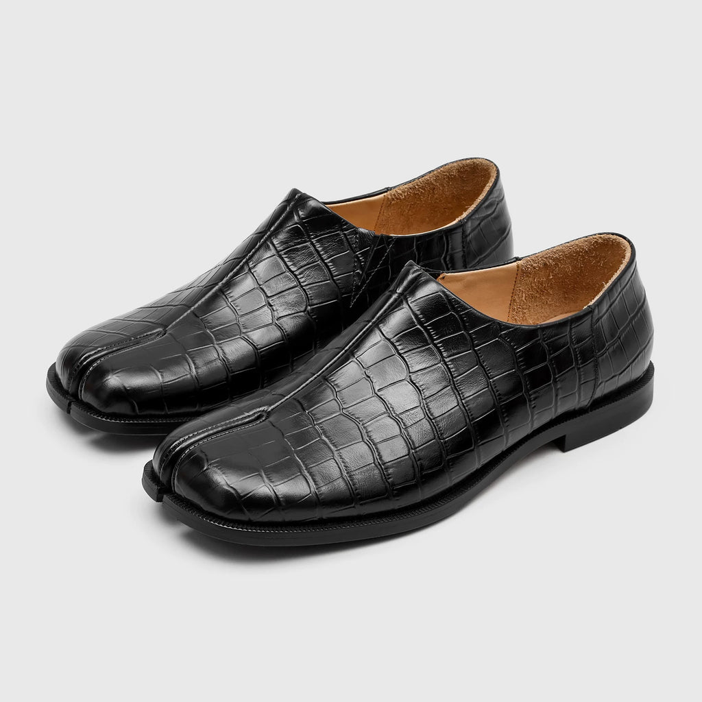 RZAAZ Stone-Textured Calfskin Split-Toe Tabi