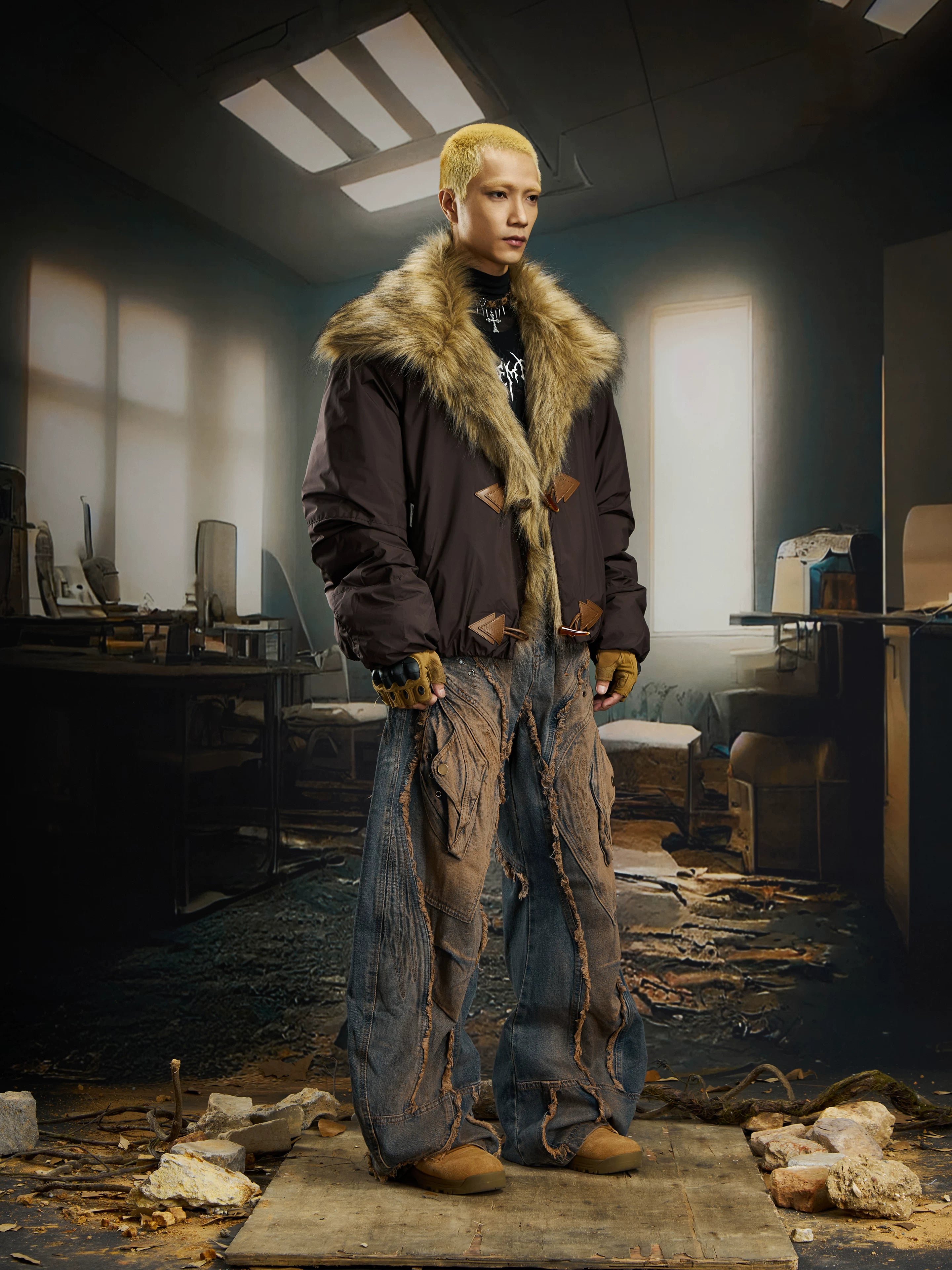 NOMANIAI Overweight Deconstruction Rough Edge Old Structure Scimitar Jeans