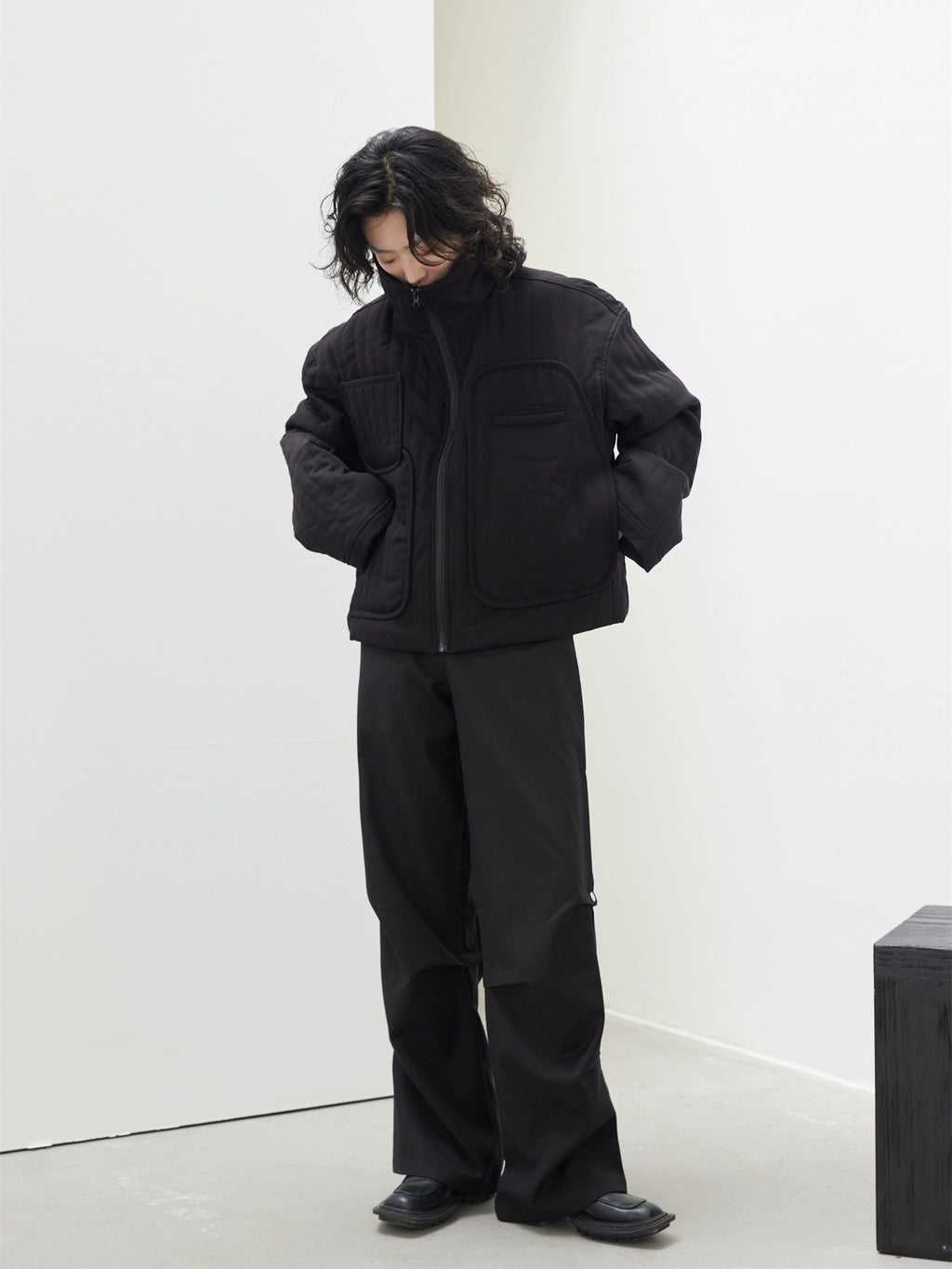 SUNYVONNE Multi-pocket Cotton-padded Stand-up Collar Short Zipper Cotton-padded Coat