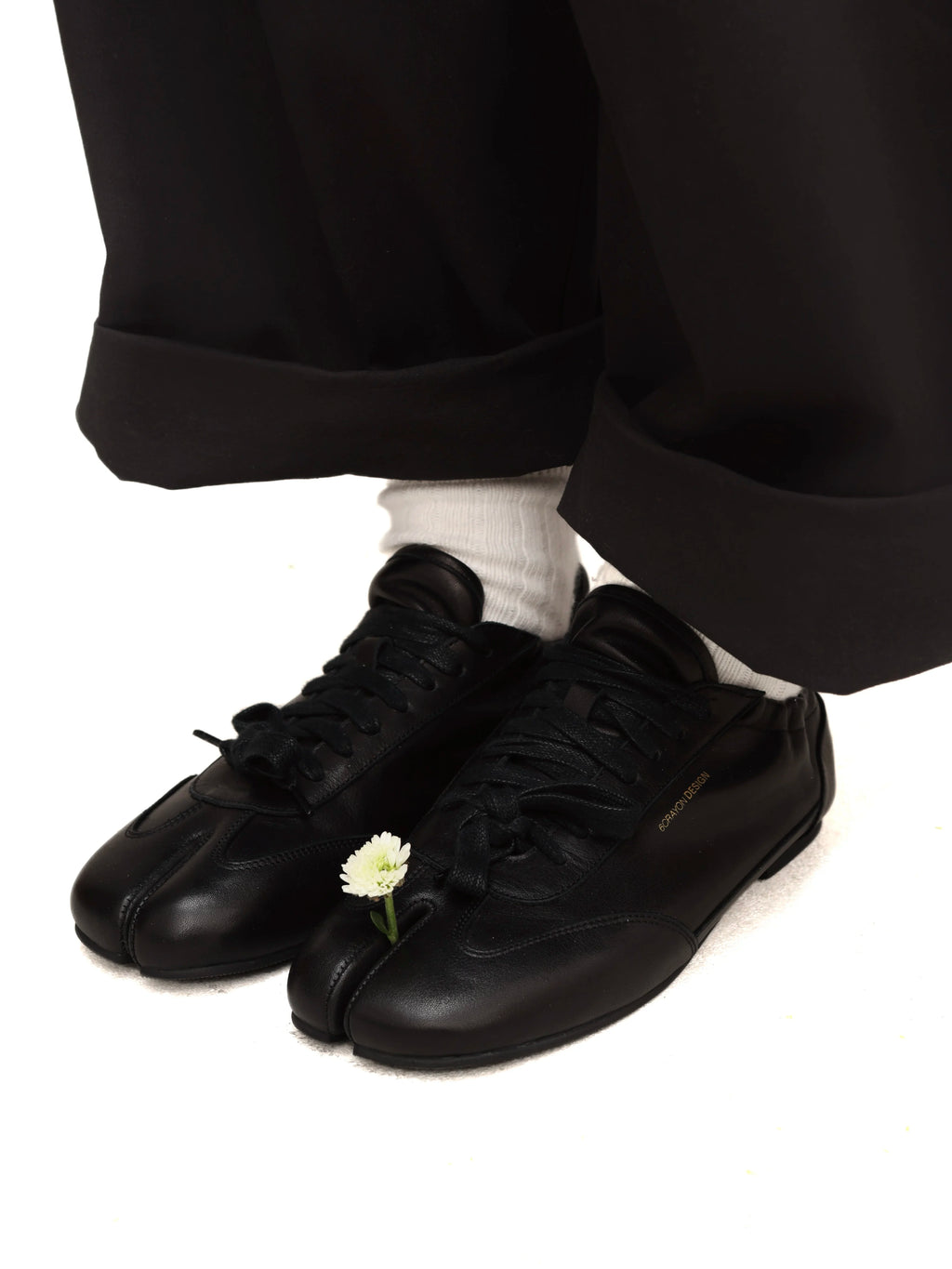 6CRAYON Waxed Calfskin Lace-Up Tabi